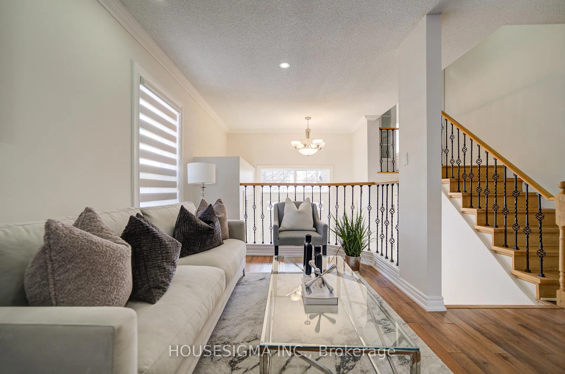 Photo 8 of 73 Brinkley Drive, Brampton, Snelgrove — HOMEH