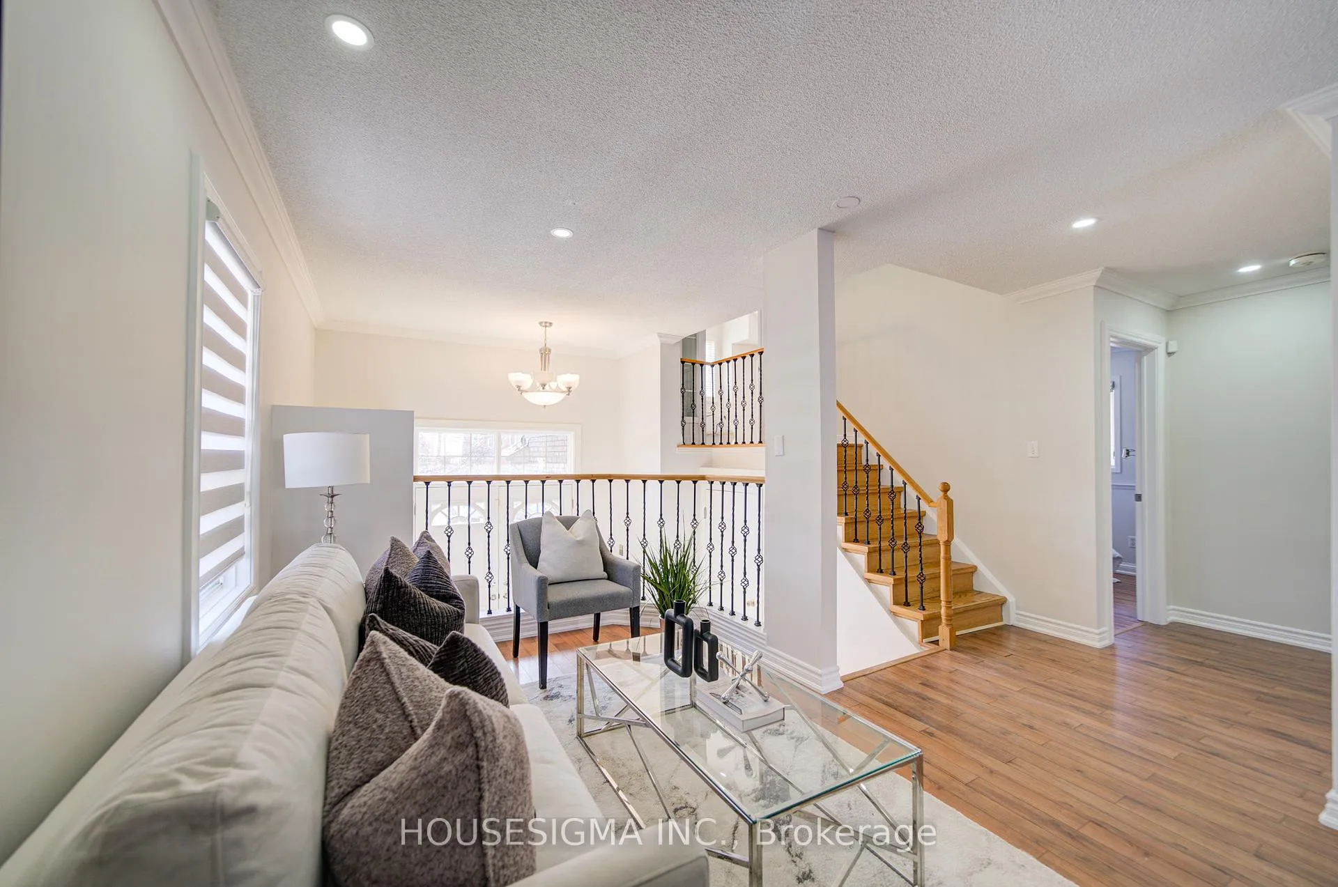 Photo 9 of 73 Brinkley Drive, Brampton, Snelgrove — HOMEH