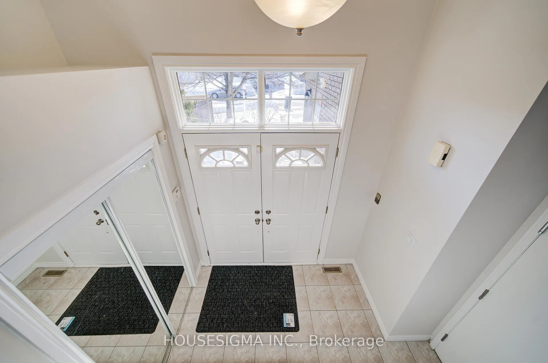 Photo 10 of 73 Brinkley Drive, Brampton, Snelgrove — HOMEH