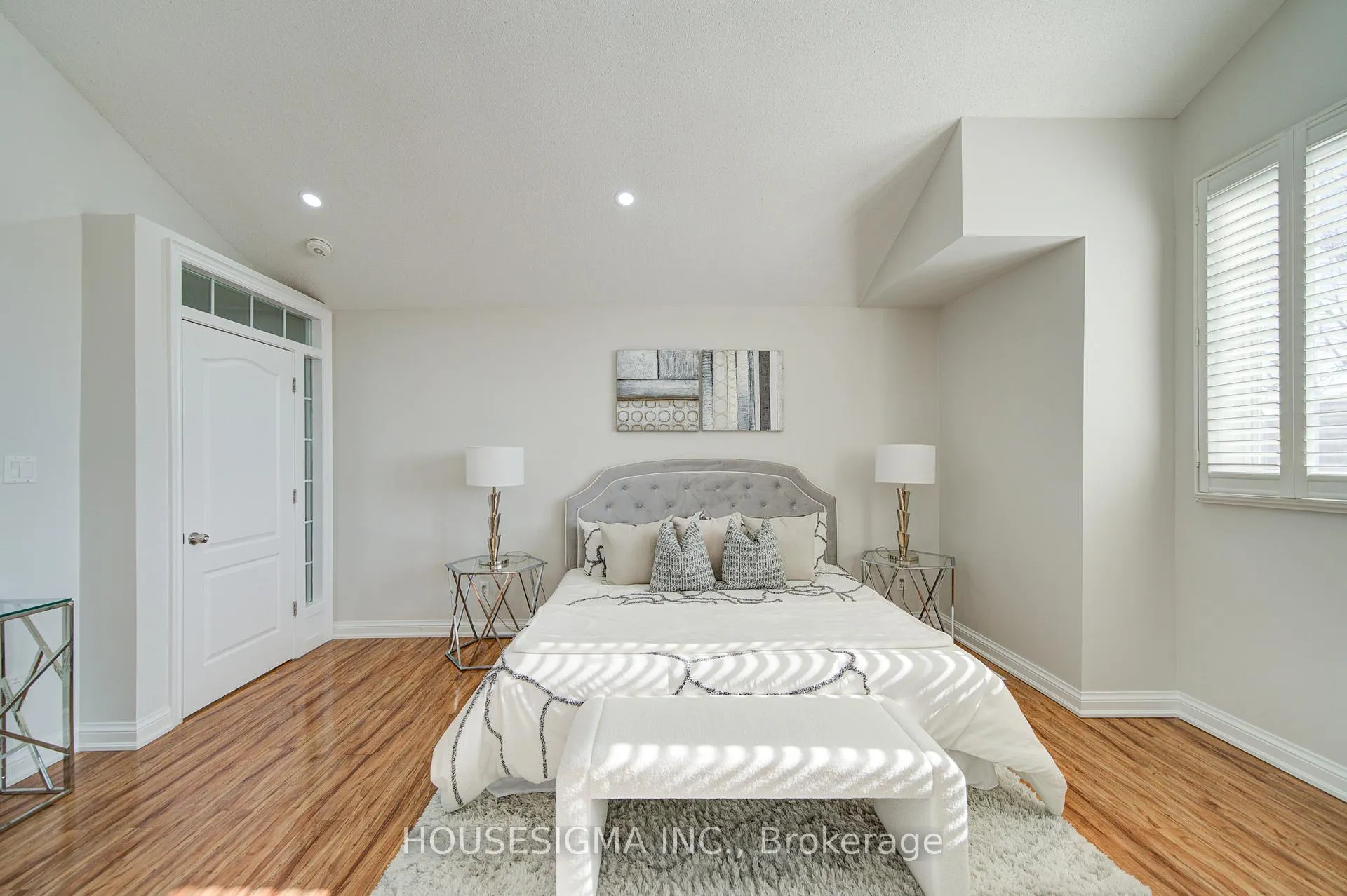 Photo 34 of 73 Brinkley Drive, Brampton, Snelgrove — HOMEH