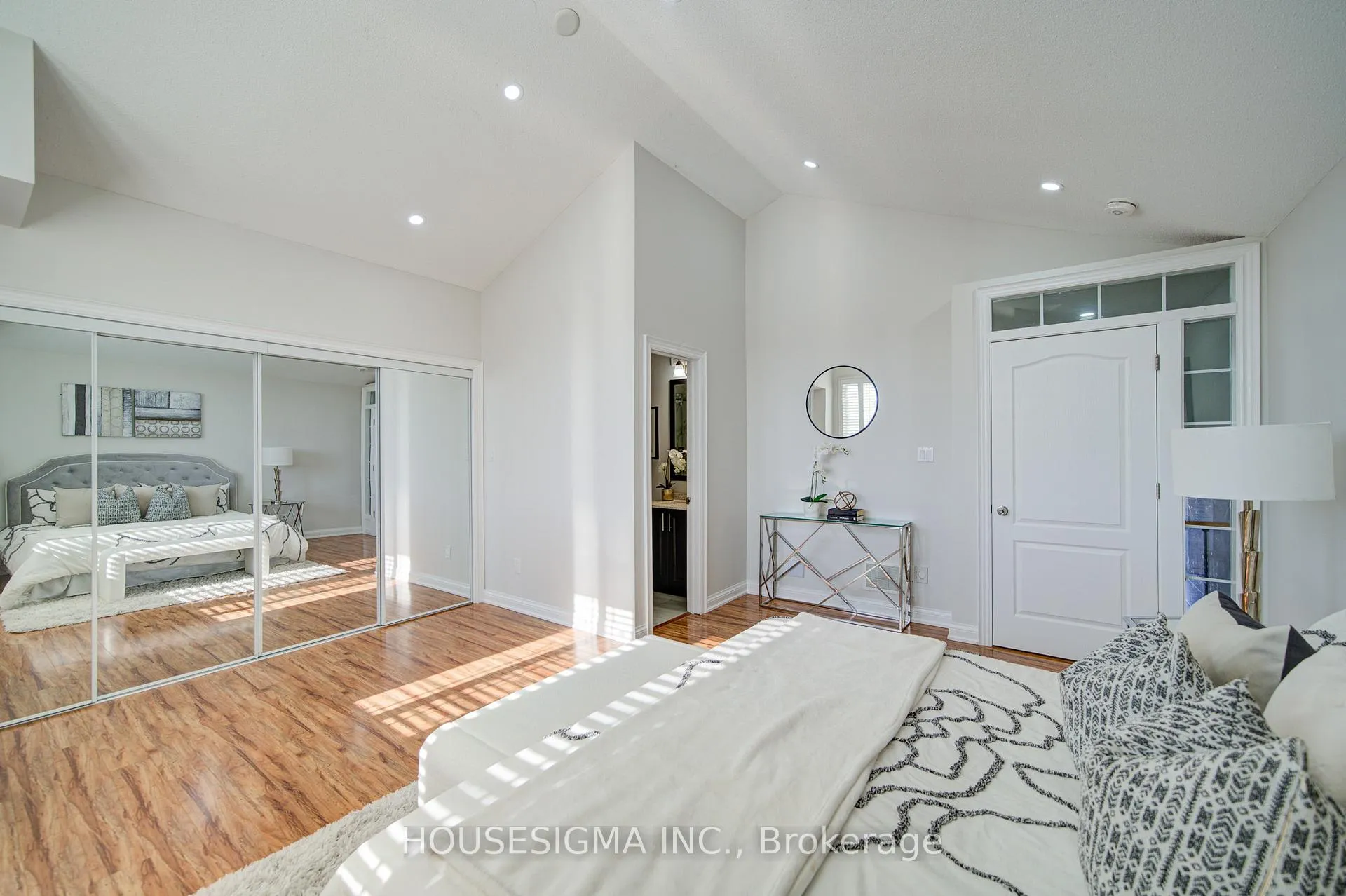 Photo 35 of 73 Brinkley Drive, Brampton, Snelgrove — HOMEH