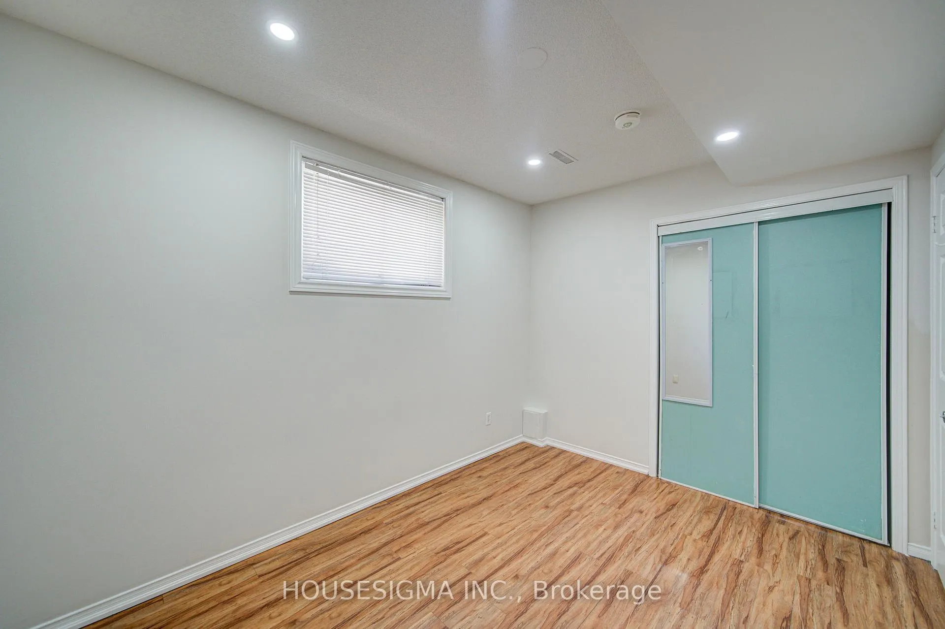 Photo 43 of 73 Brinkley Drive, Brampton, Snelgrove — HOMEH