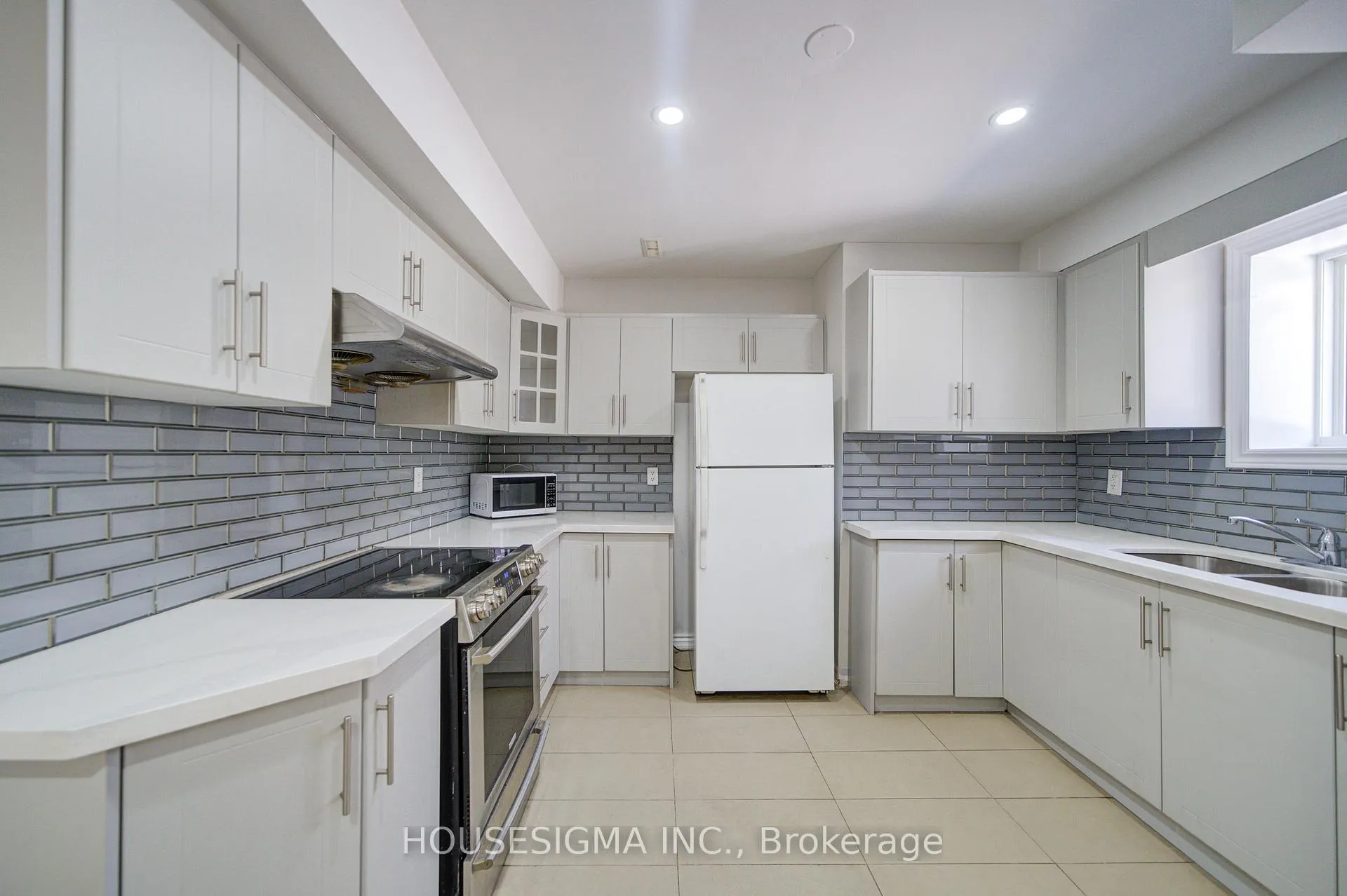 Photo 47 of 73 Brinkley Drive, Brampton, Snelgrove — HOMEH
