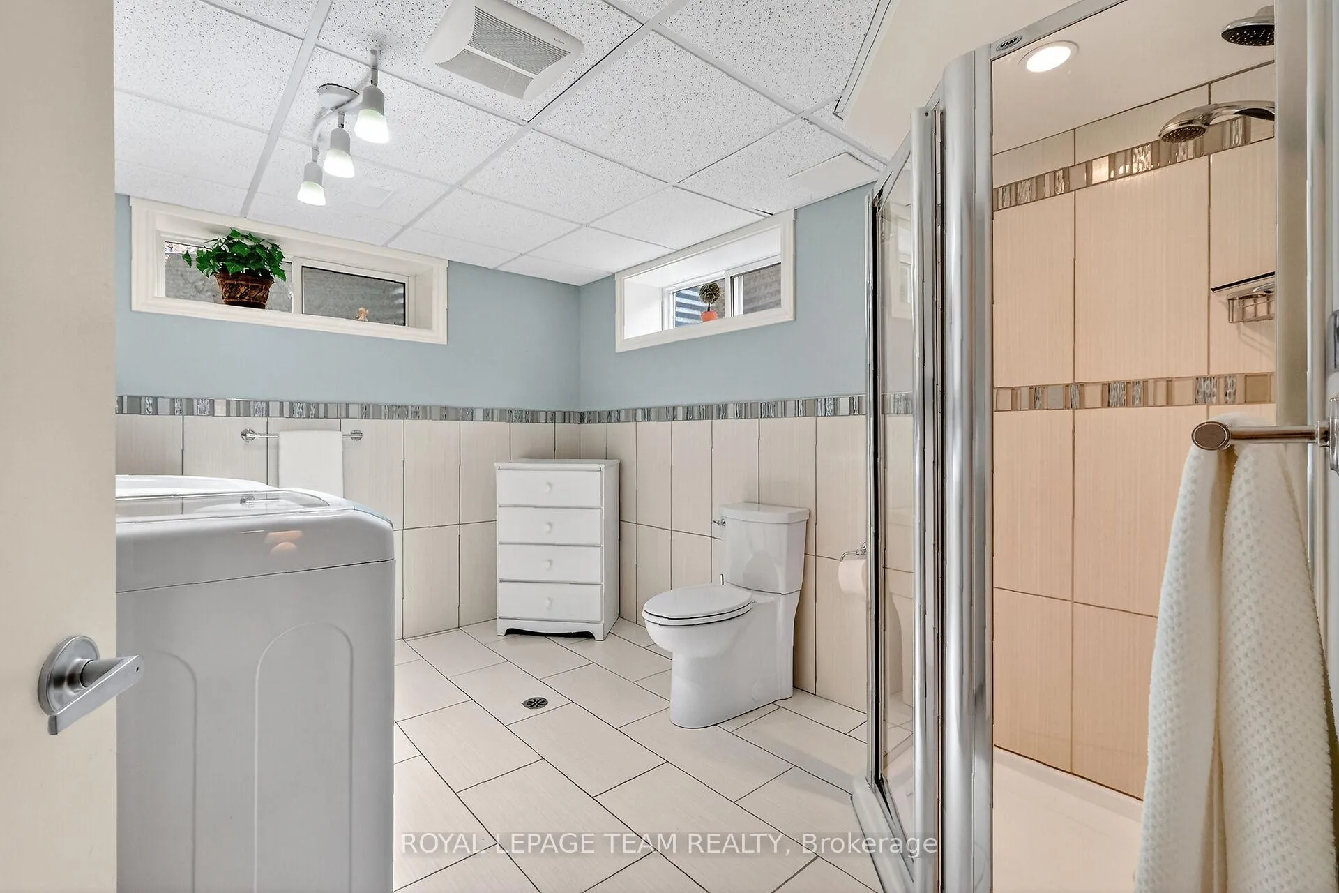 Photo 91 of 1768 Featherston Drive, Ottawa, Guildwood Estates - Urbandale Acres — HOMEH