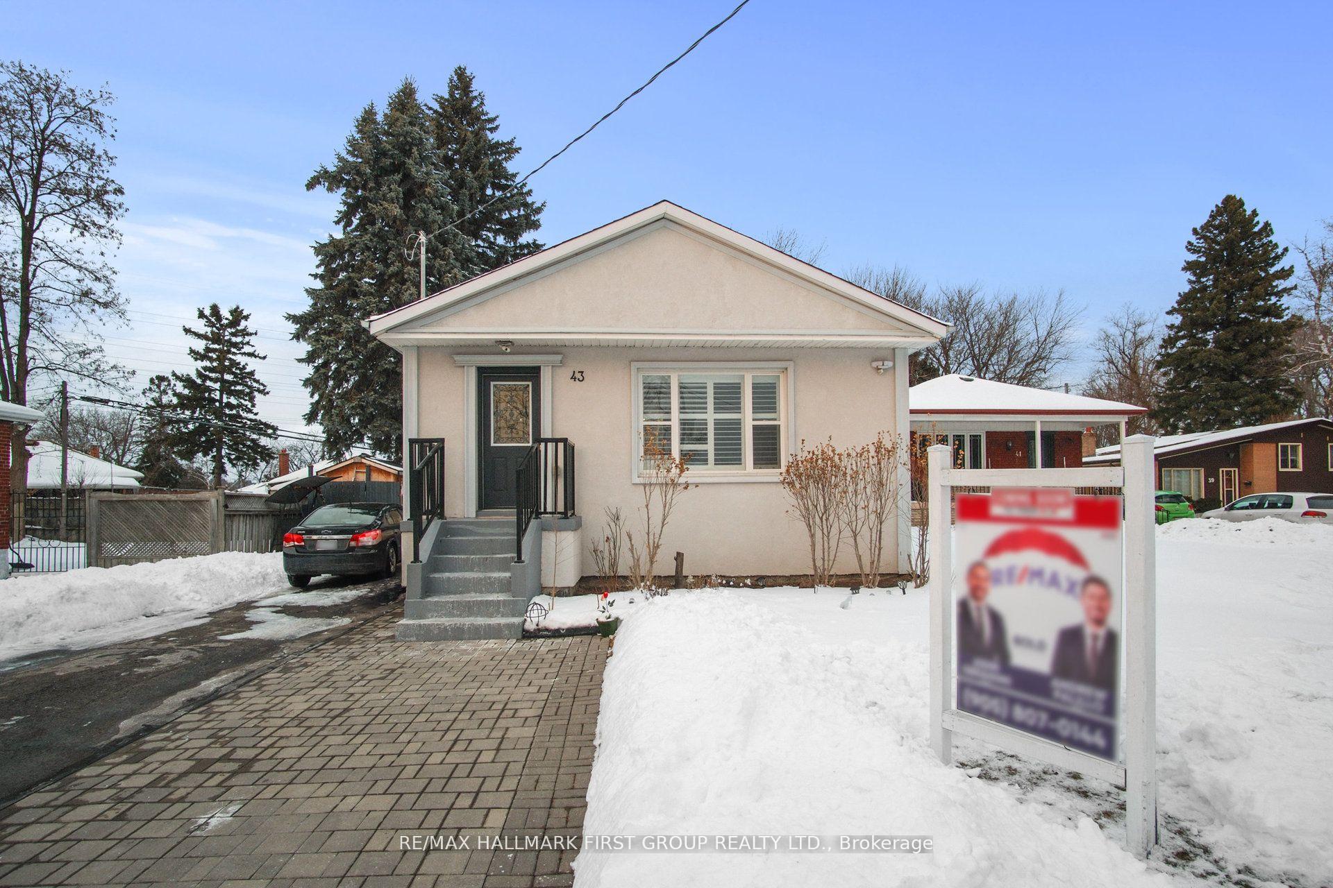 Front of 43 Benlight Crescent