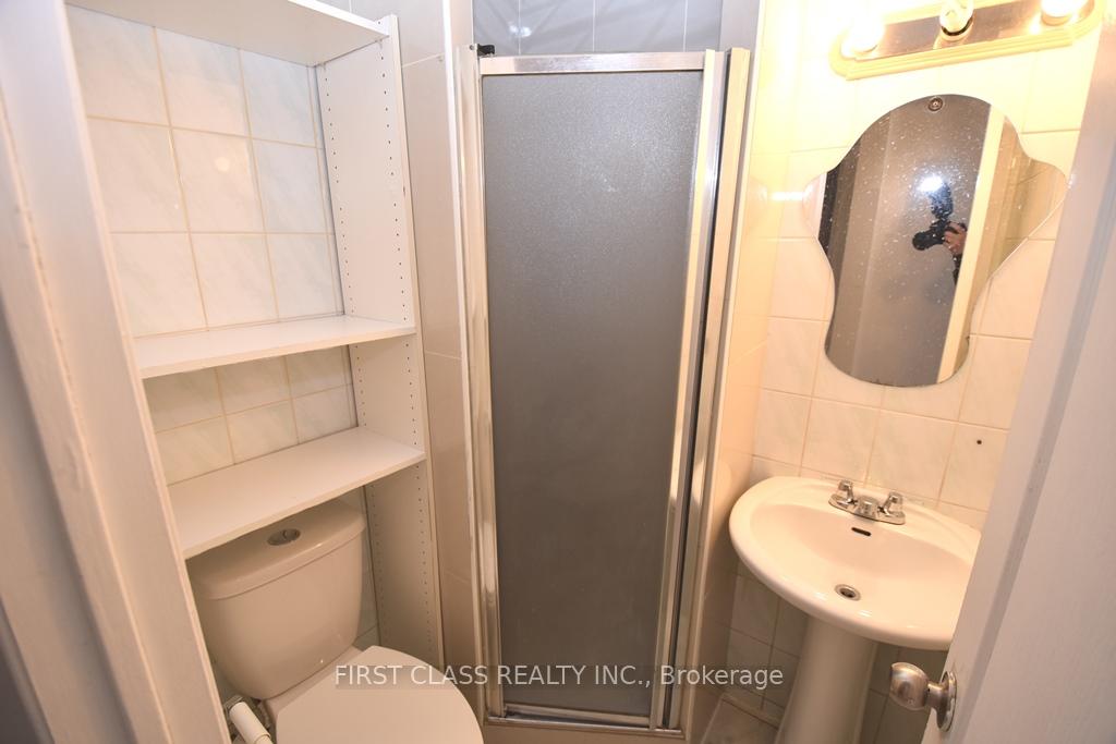 Photo 5 of Unit Main, 130 Denison Avenue, Toronto, Kensington-Chinatown — HOMEH