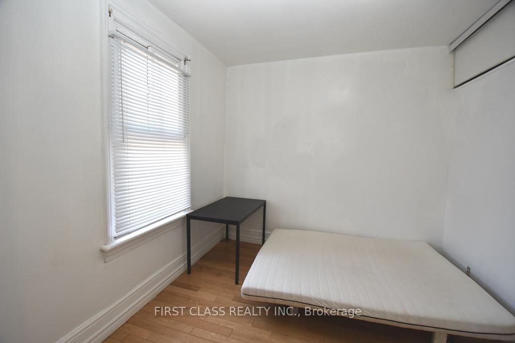 Photo 6 of Unit Main, 130 Denison Avenue, Toronto, Kensington-Chinatown — HOMEH