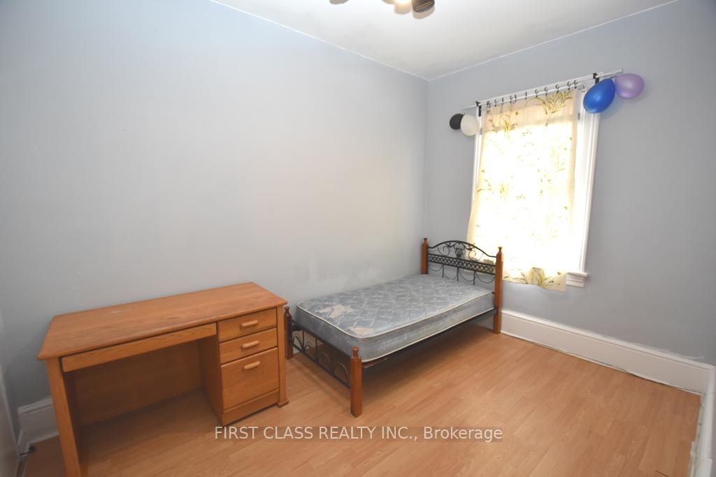 Photo 7 of Unit Main, 130 Denison Avenue, Toronto, Kensington-Chinatown — HOMEH