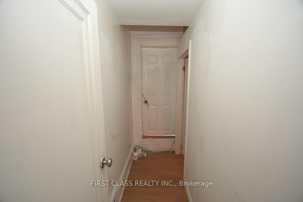Photo 8 of Unit Main, 130 Denison Avenue, Toronto, Kensington-Chinatown — HOMEH