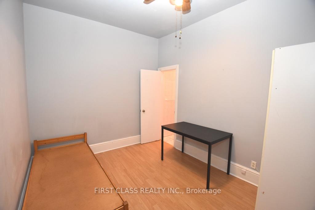 Photo 9 of Unit Main, 130 Denison Avenue, Toronto, Kensington-Chinatown — HOMEH