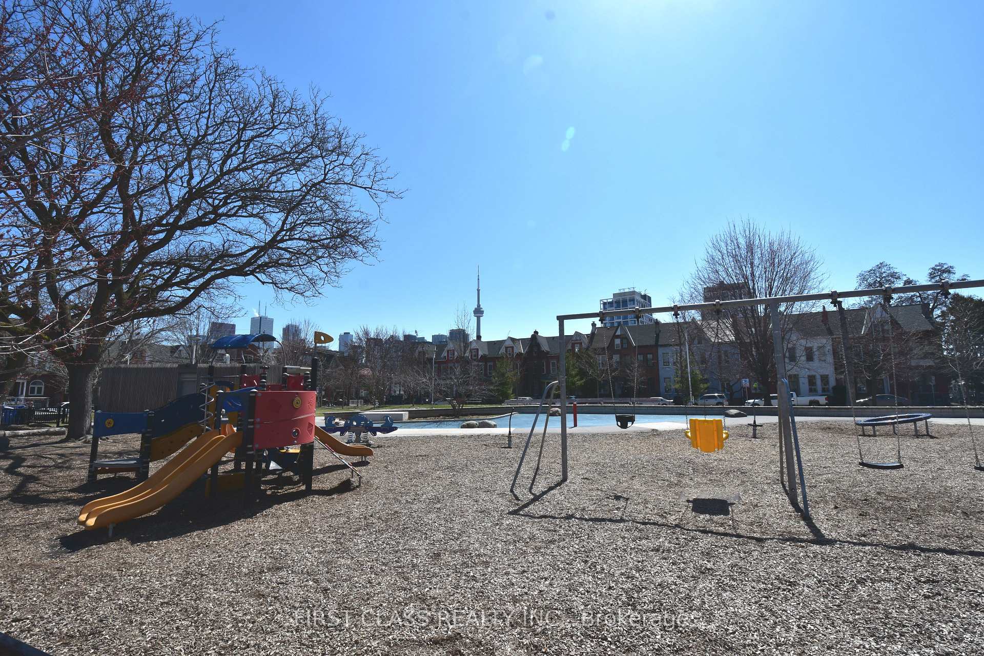 Photo 13 of Unit Main, 130 Denison Avenue, Toronto, Kensington-Chinatown — HOMEH