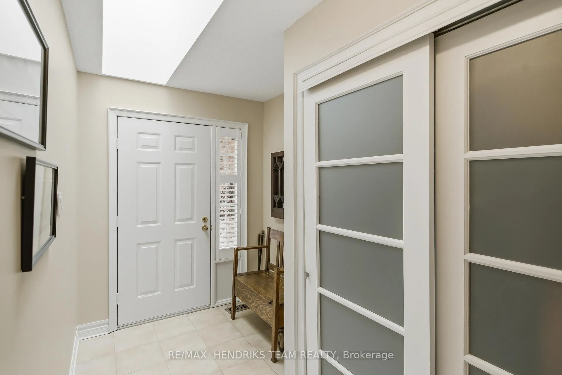 Photo 4 of Unit 8, 10 Elderwood Drive, St. Catharines, Grapeview — HOMEH