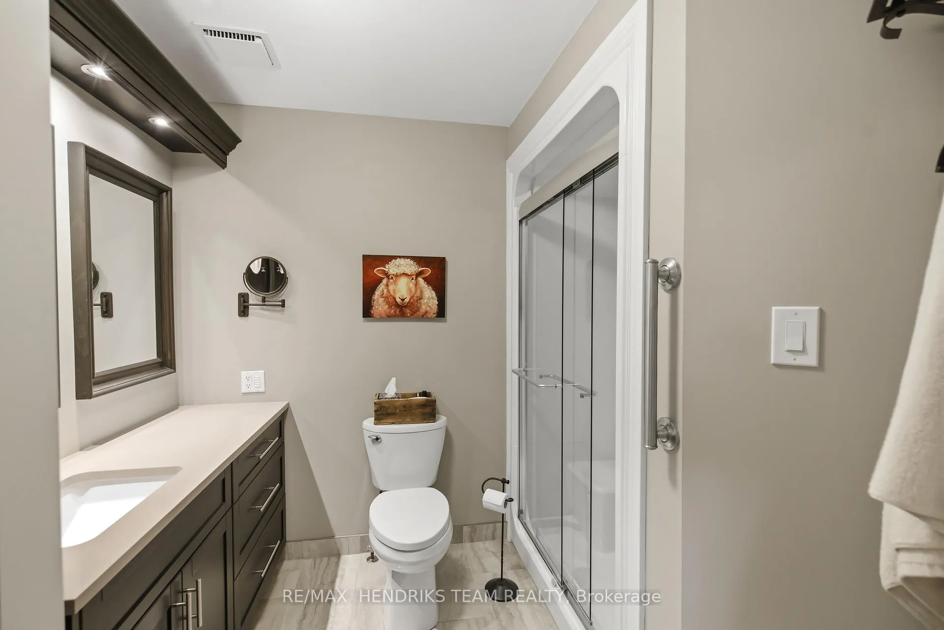 Photo 16 of Unit 8, 10 Elderwood Drive, St. Catharines, Grapeview — HOMEH