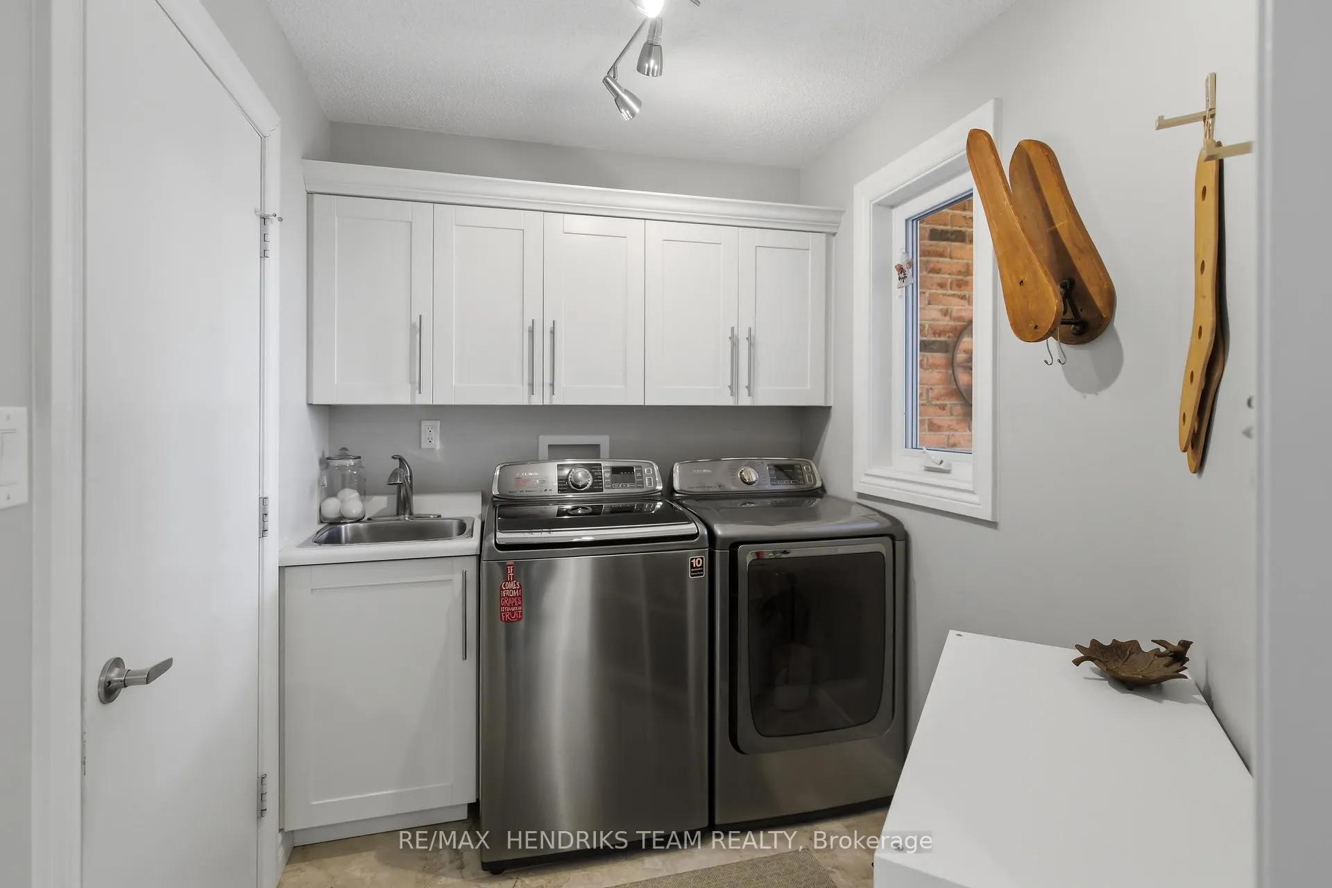 Photo 17 of Unit 8, 10 Elderwood Drive, St. Catharines, Grapeview — HOMEH
