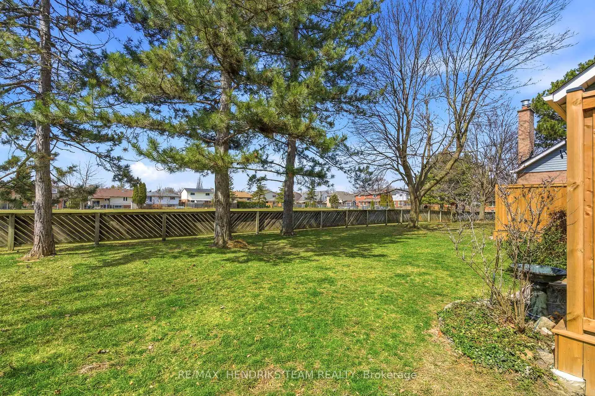 Photo 30 of Unit 8, 10 Elderwood Drive, St. Catharines, Grapeview — HOMEH