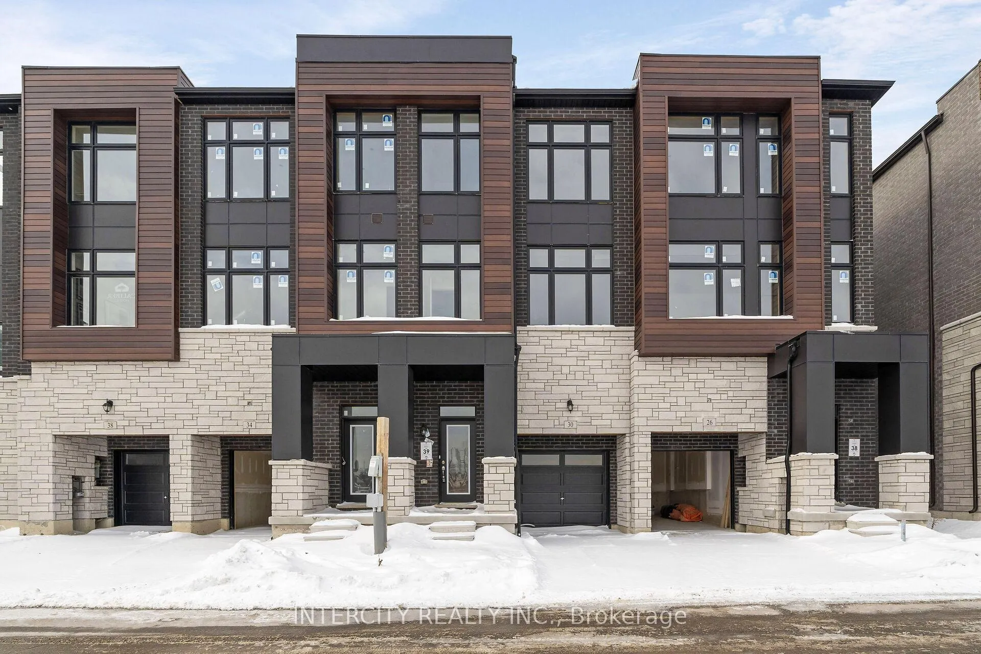 Photo 1 of 30 Radisson Street, Vaughan, Elder Mills — HOMEH