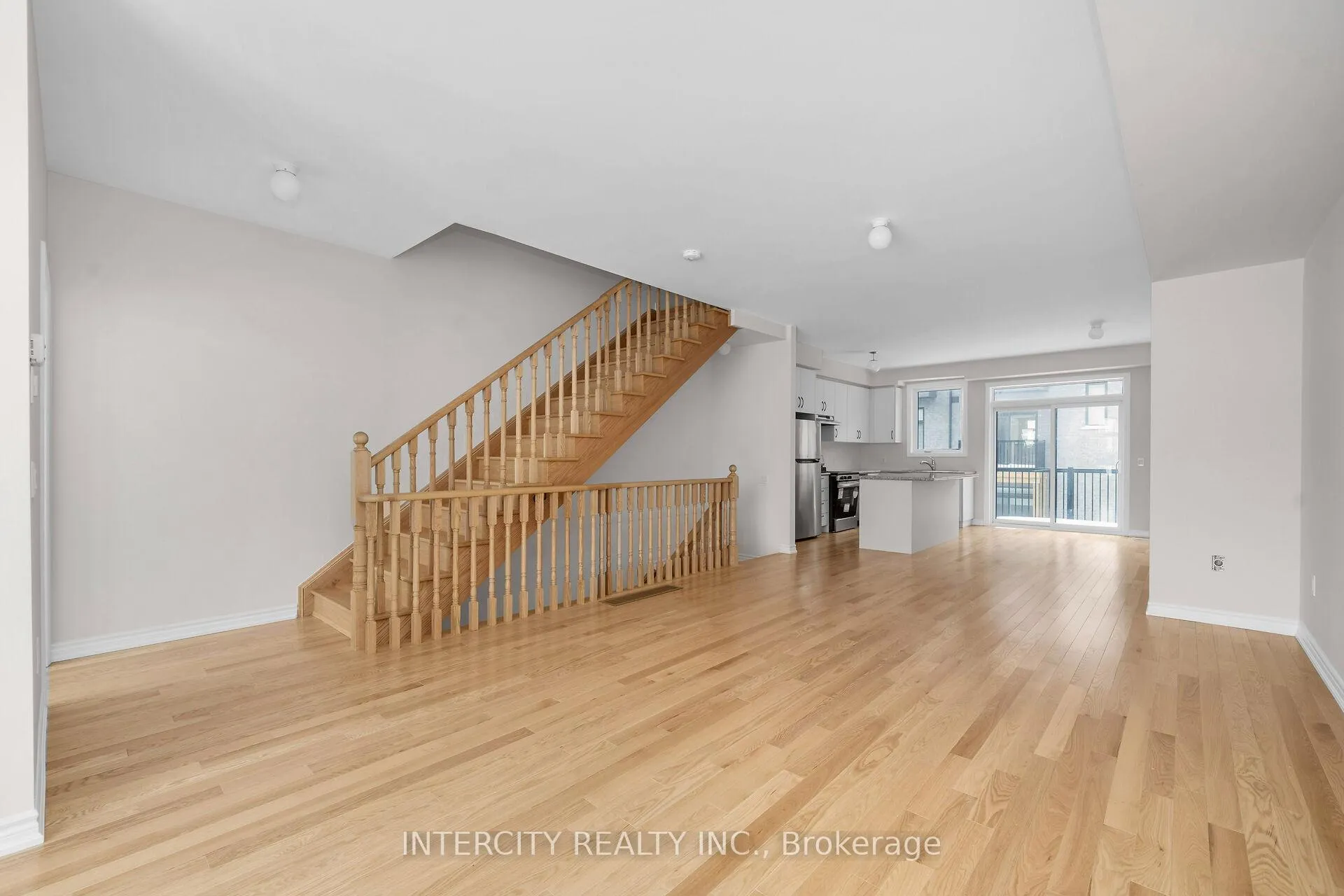 Photo 17 of 30 Radisson Street, Vaughan, Elder Mills — HOMEH