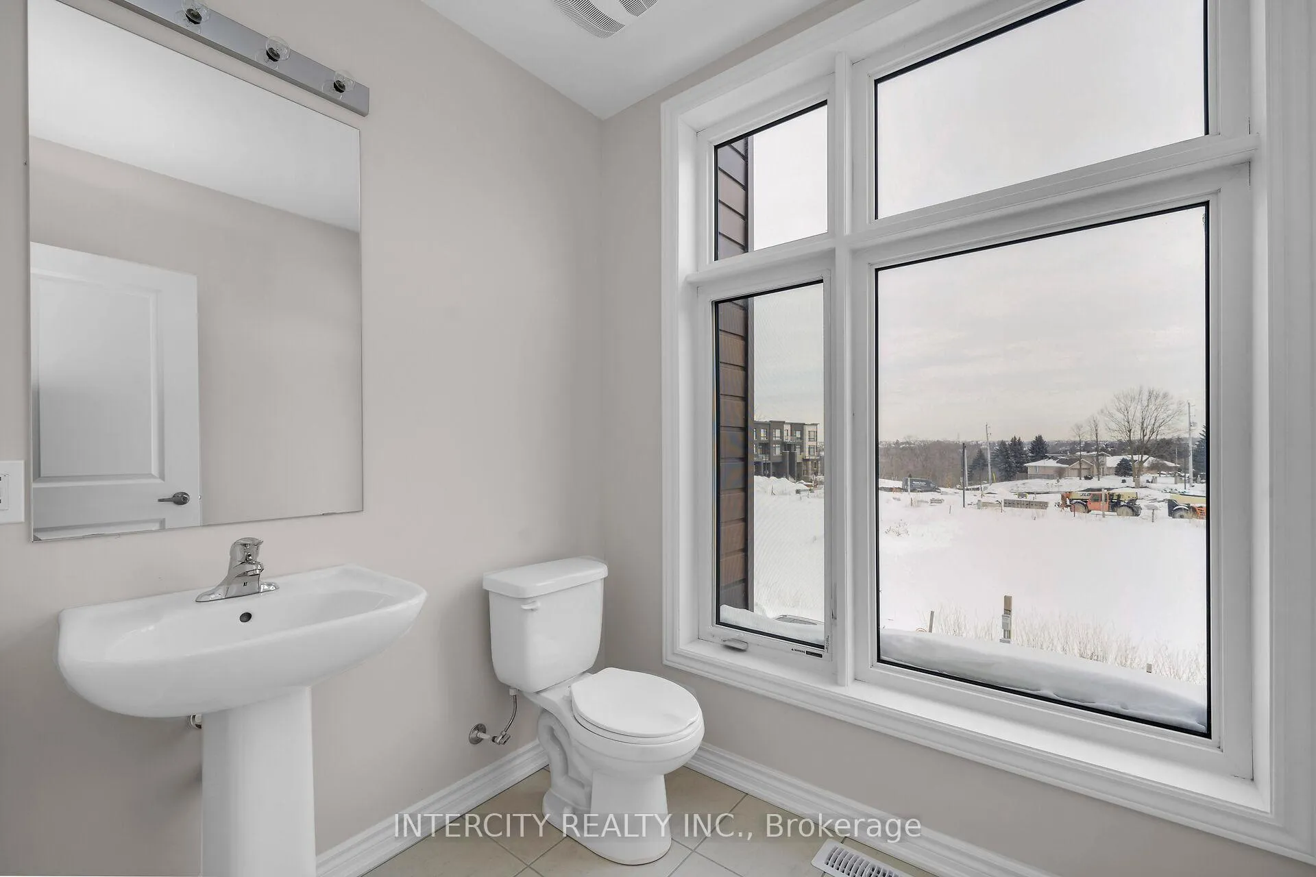Photo 18 of 30 Radisson Street, Vaughan, Elder Mills — HOMEH