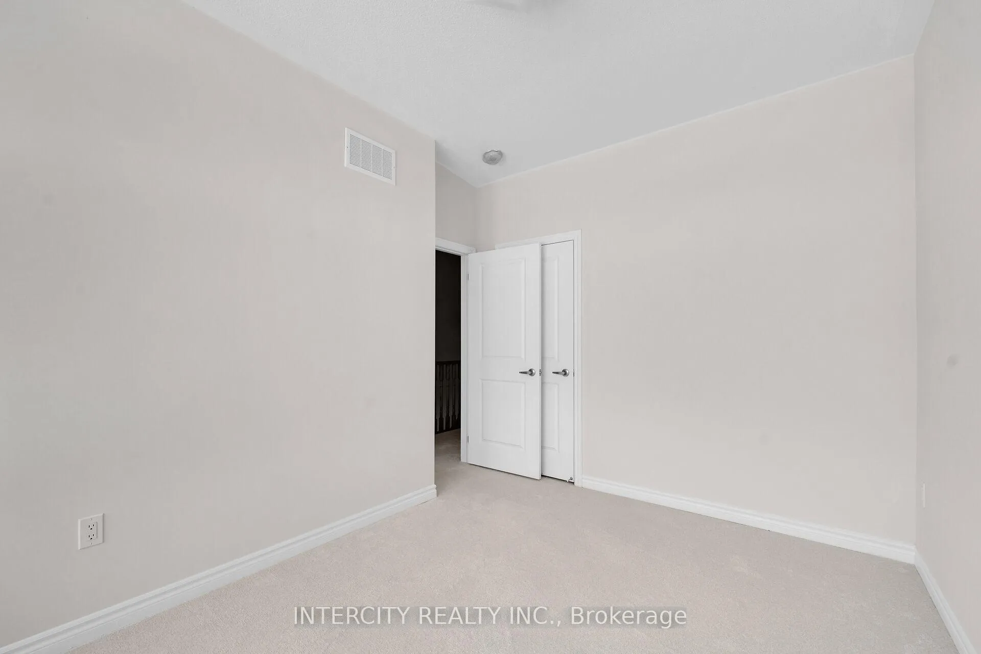 Photo 24 of 30 Radisson Street, Vaughan, Elder Mills — HOMEH