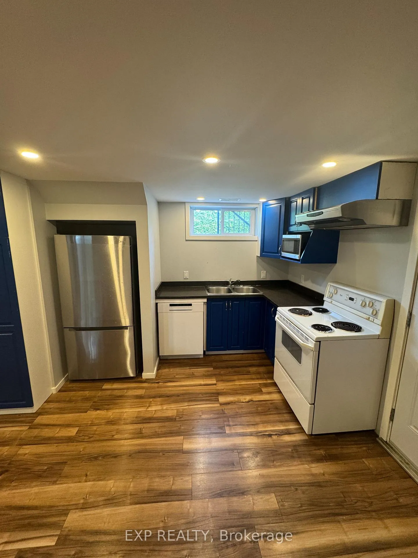 Photo 17 of 40 Cherrywood Drive, Ottawa, Arbeatha Park — HOMEH