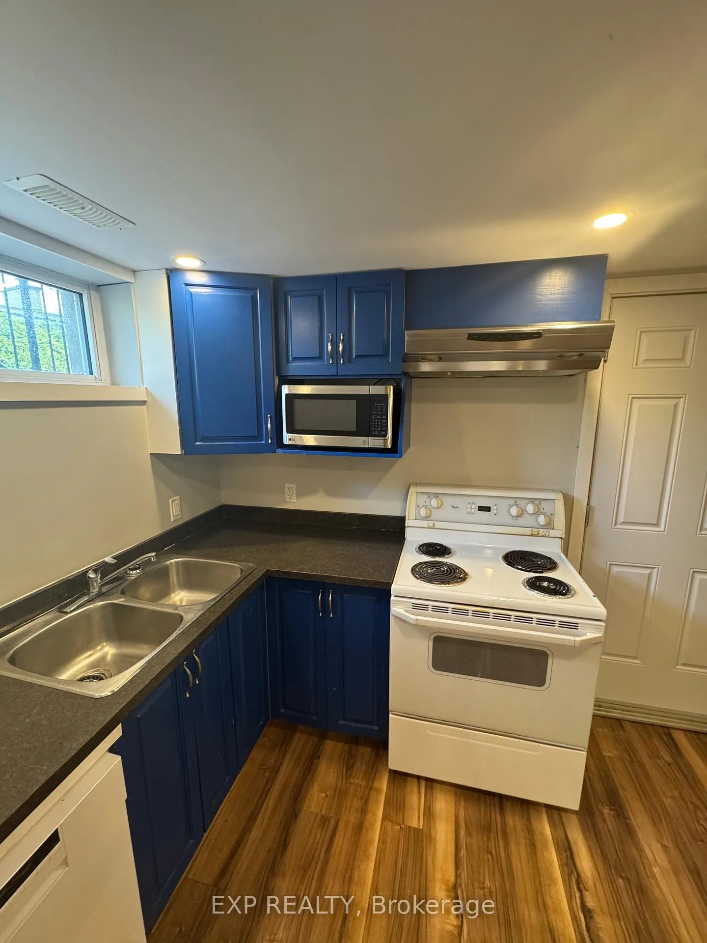 Photo 23 of 40 Cherrywood Drive, Ottawa, Arbeatha Park — HOMEH
