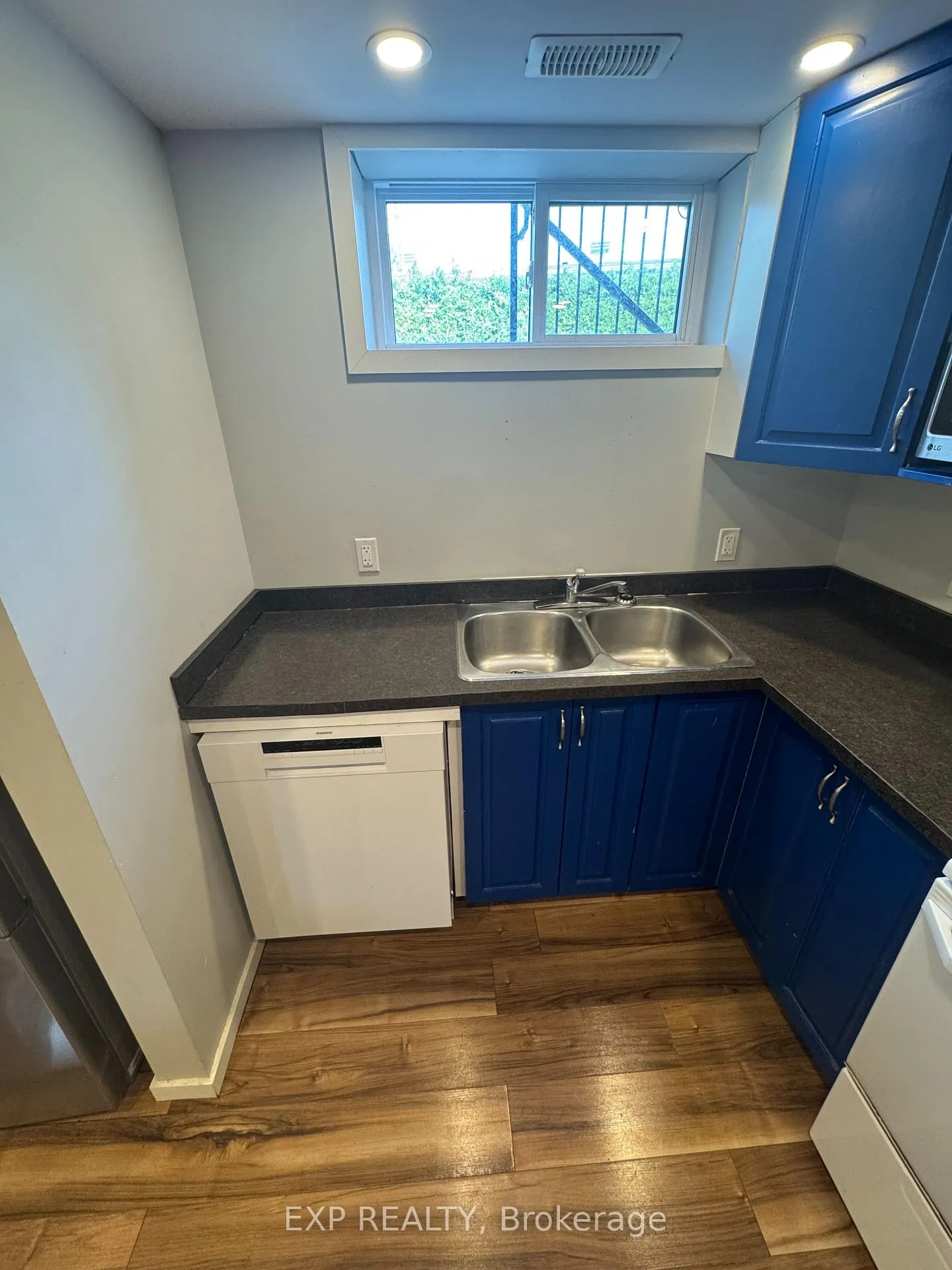 Photo 27 of 40 Cherrywood Drive, Ottawa, Arbeatha Park — HOMEH