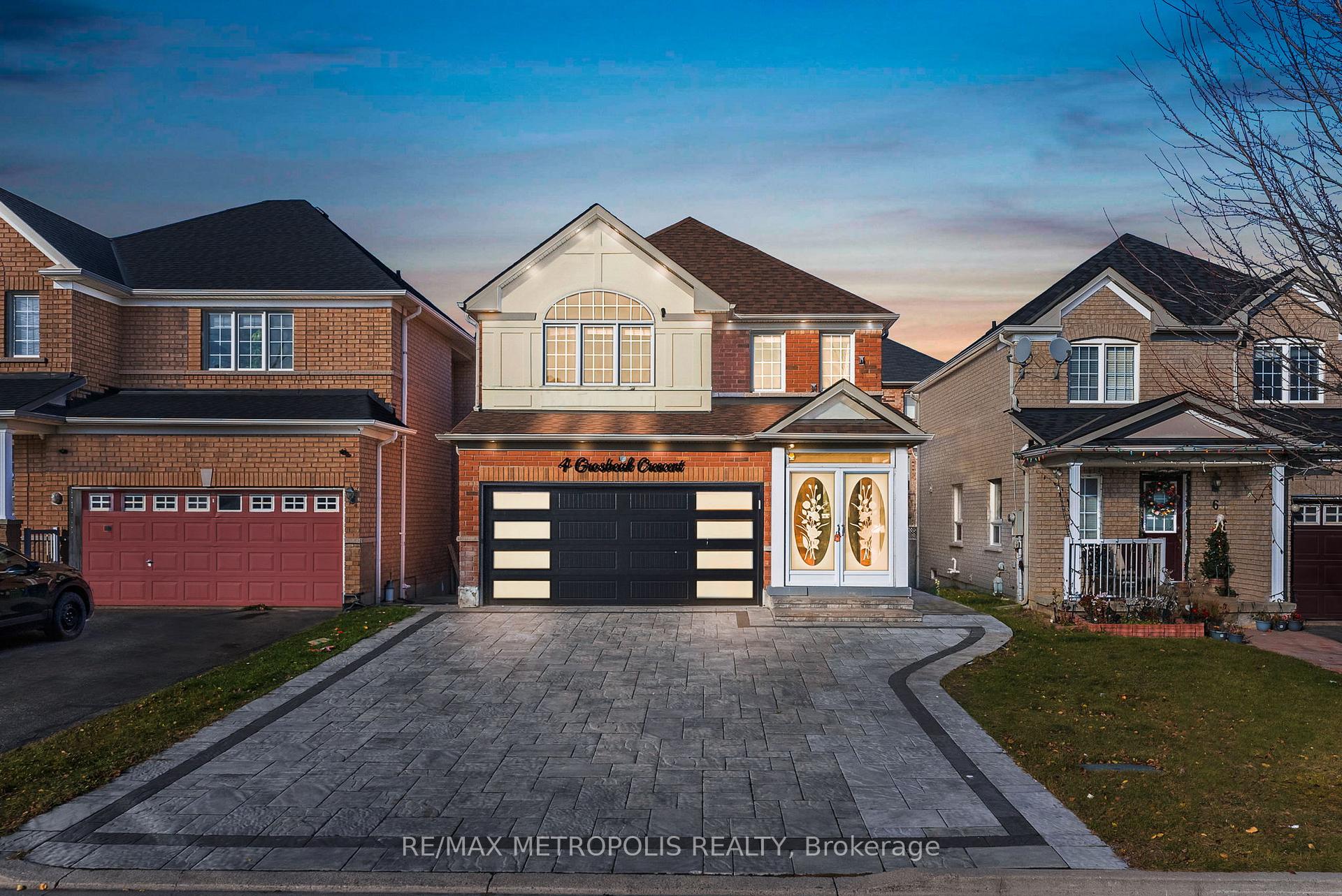Front of 4 Grosbeak Crescent
