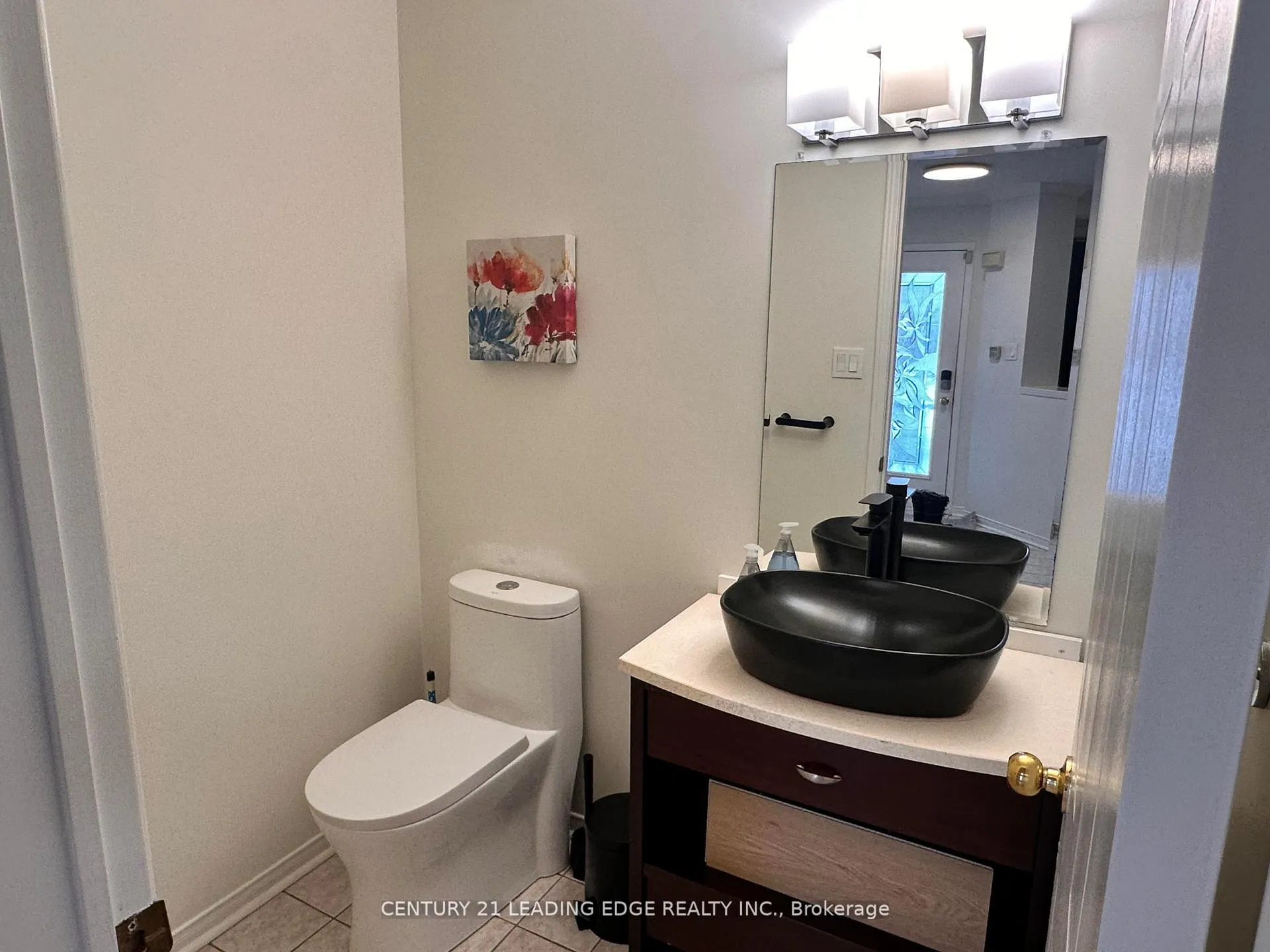 Photo 14 of Unit Main, 2 Vintage Drive, Whitby, Williamsburg — HOMEH