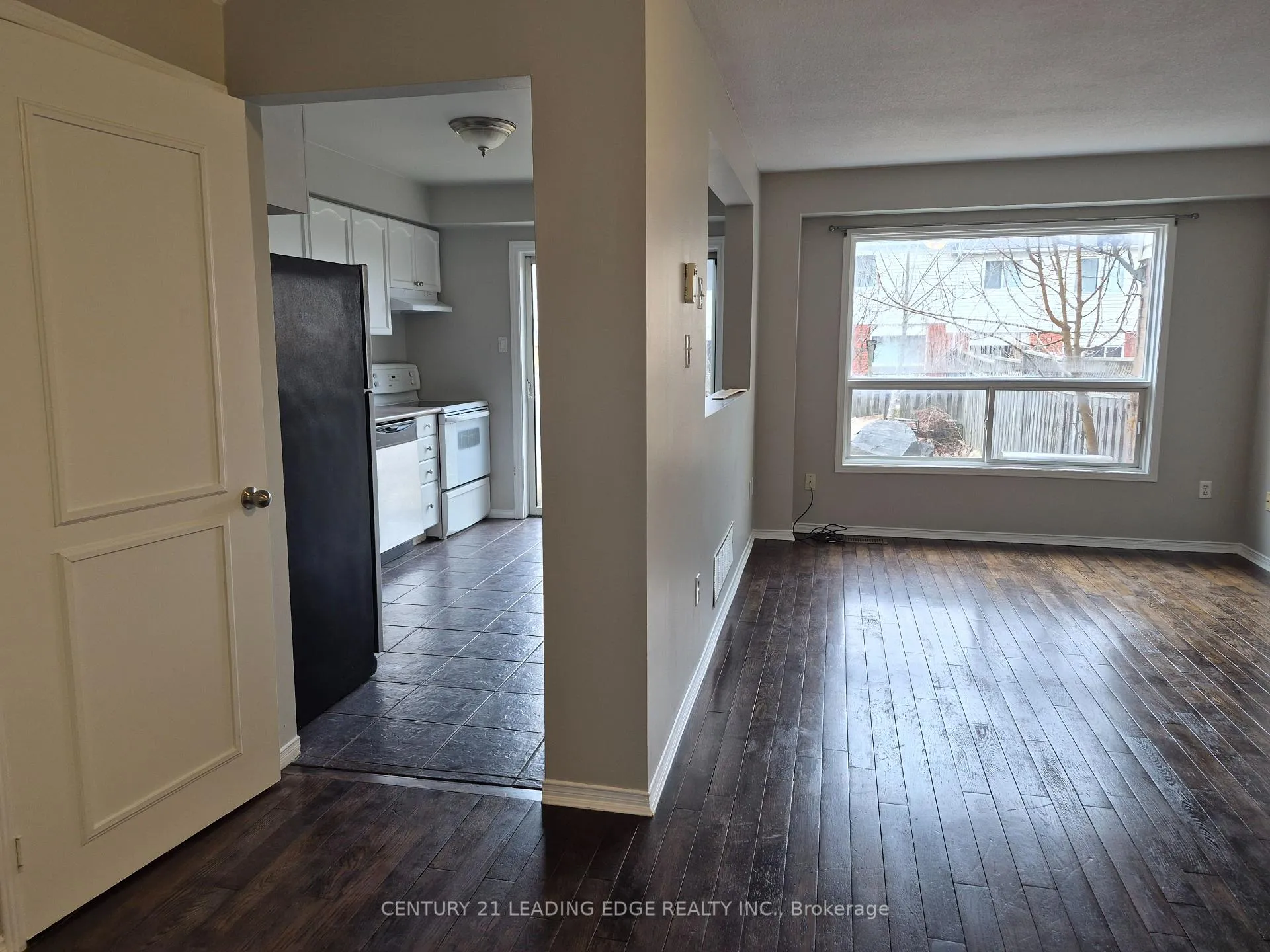 Photo 7 of 191 Pickett Crescent, Barrie, Painswick North — HOMEH