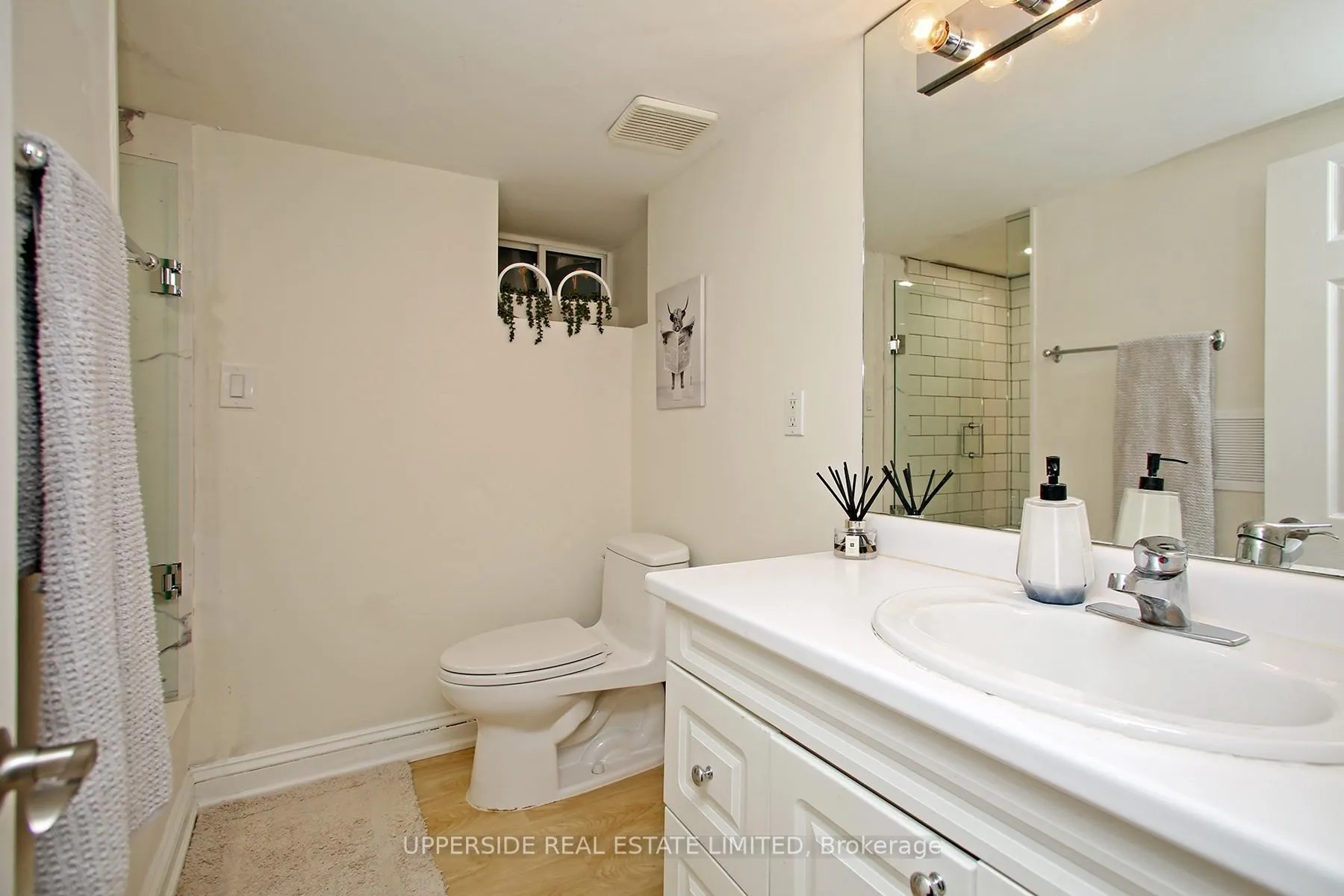 Photo 2 of 153 Collier Street, Toronto, Rosedale-Moore Park — HOMEH