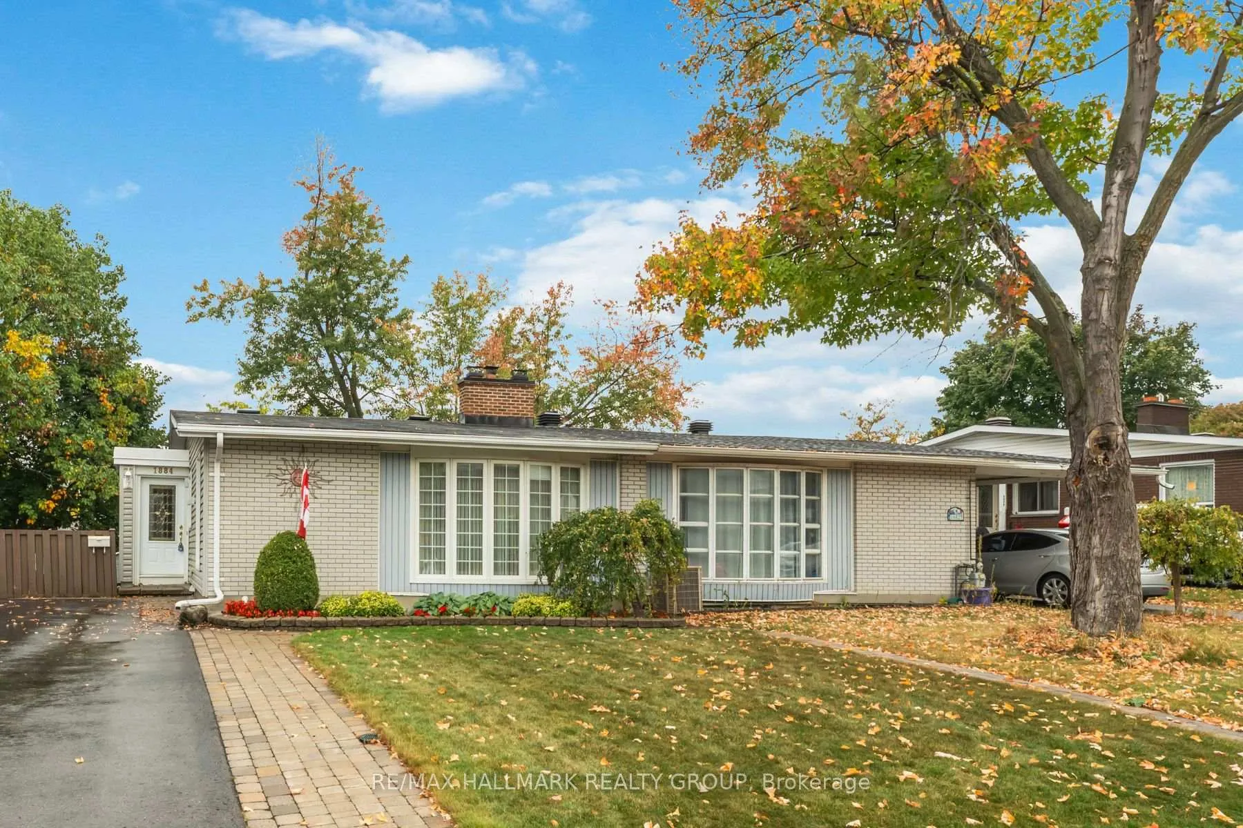 Photo 2 of 1884 Elmridge Drive, Ottawa, Beacon Hill South — HOMEH
