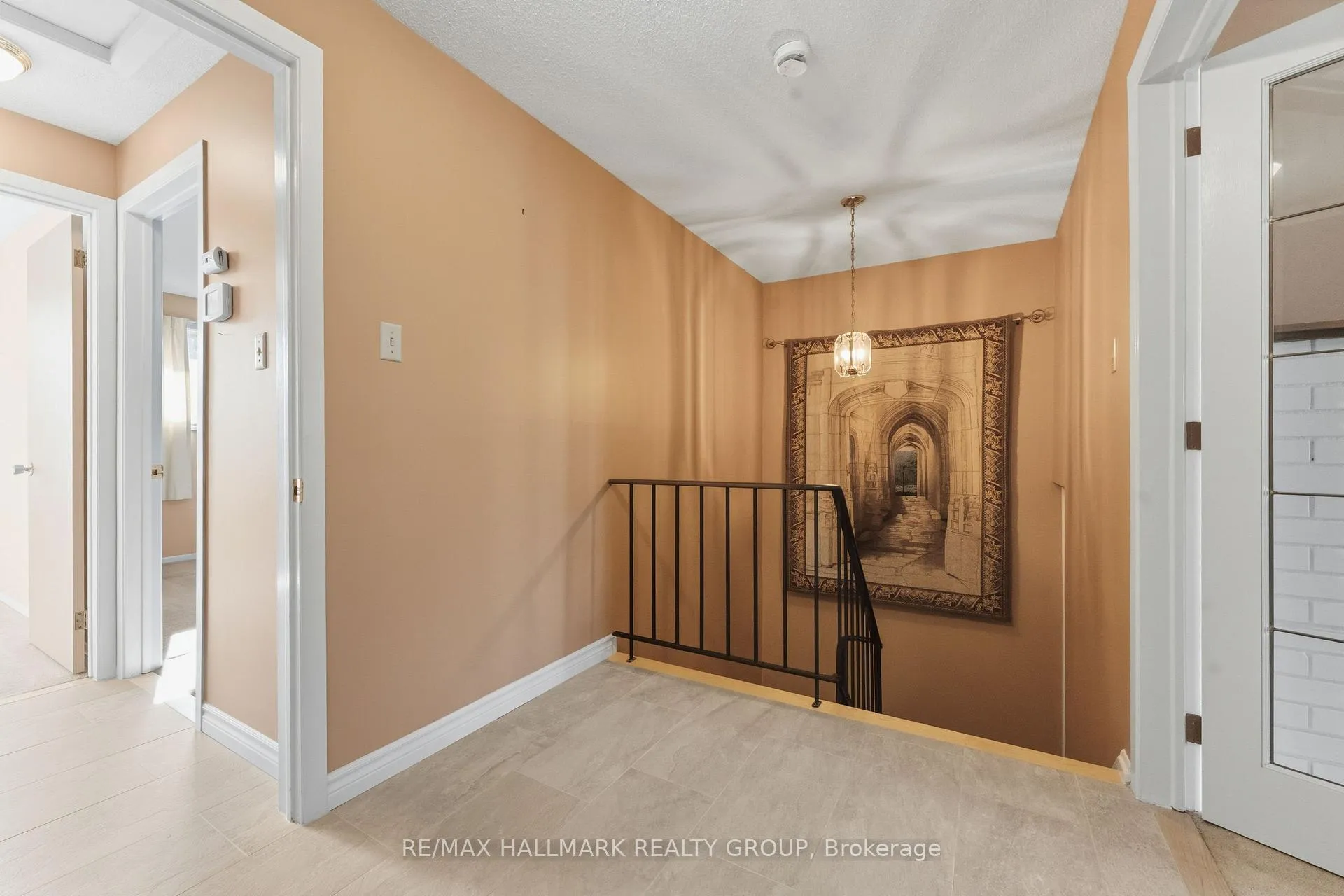 Photo 21 of 1884 Elmridge Drive, Ottawa, Beacon Hill South — HOMEH