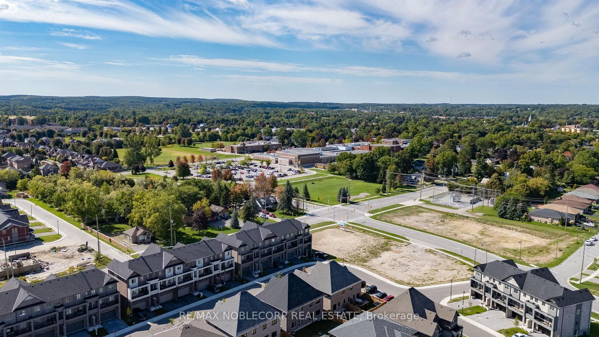 Photo 32 of 34 Alan Williams Trail, Uxbridge — HOMEH