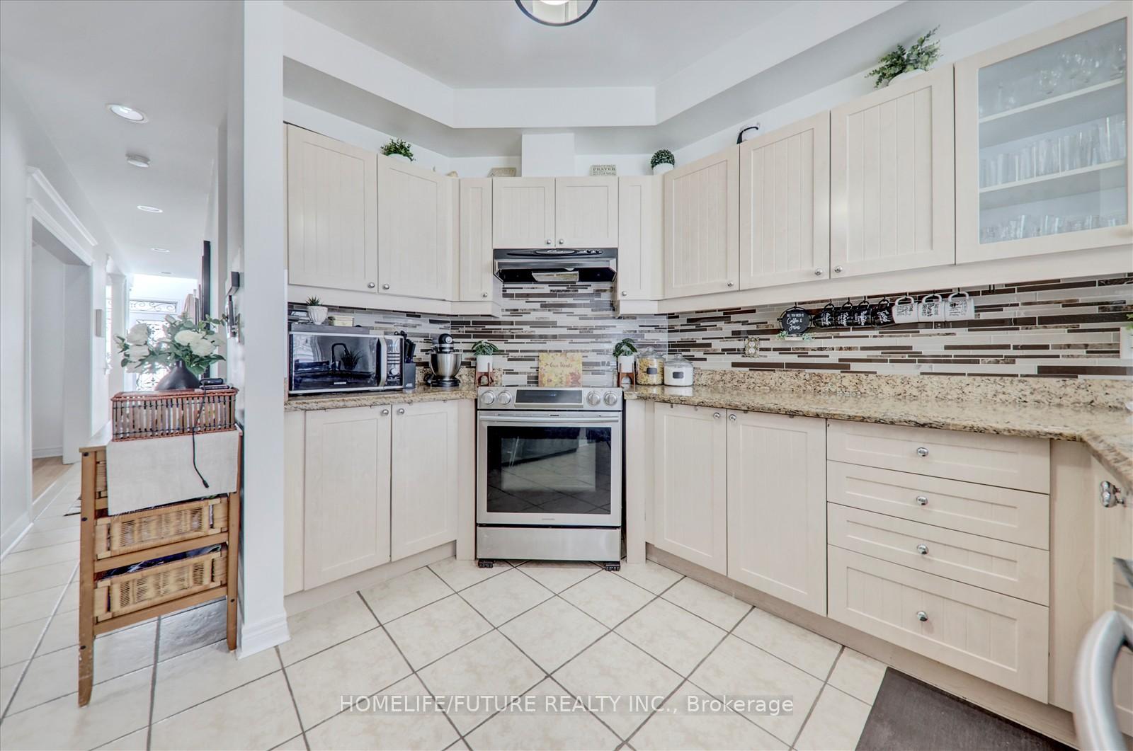 Photo 16 of 52 Nightstar Road, Scarborough, Rouge — HOMEH