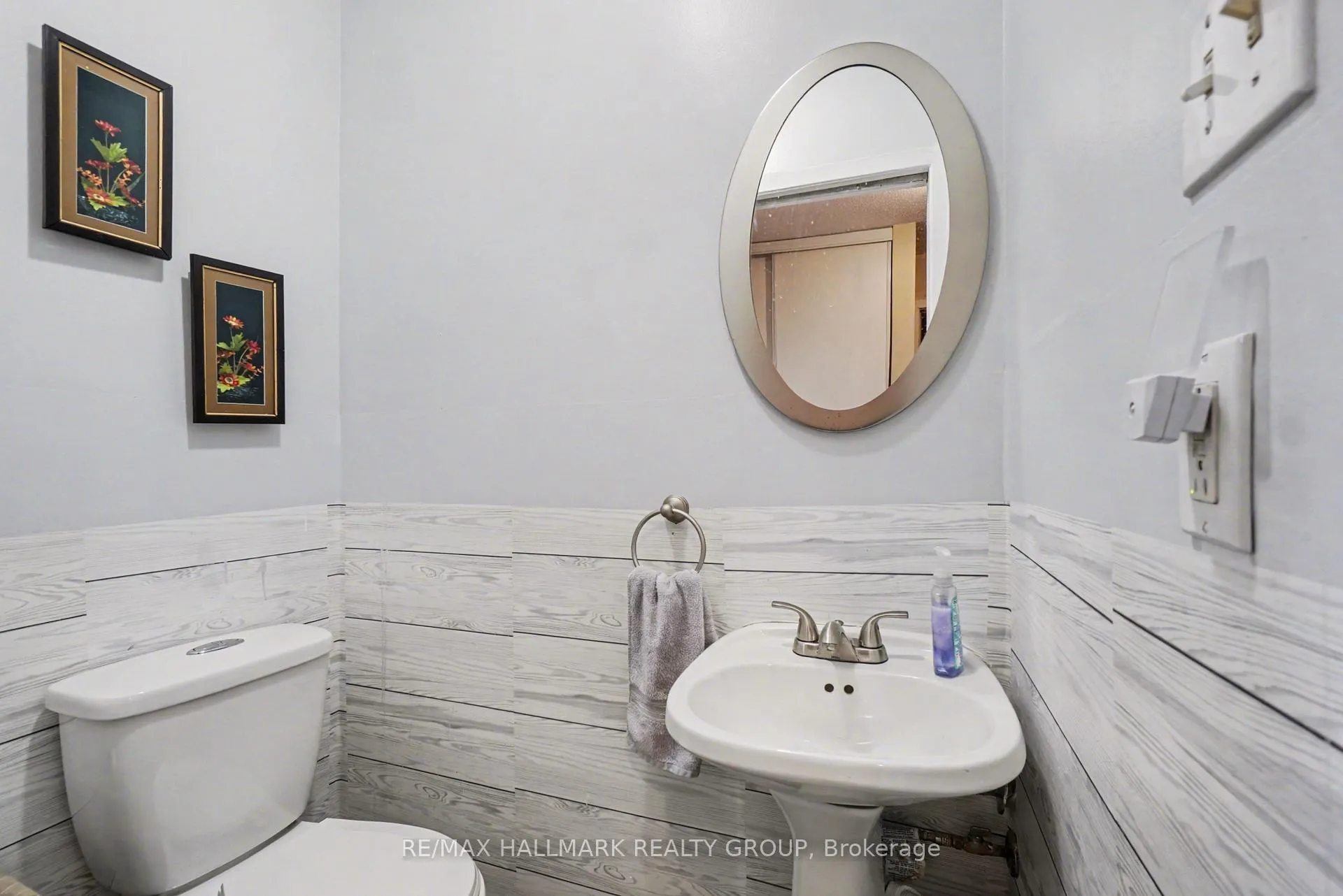 Photo 11 of 12D Arnold Drive, Ottawa, Arbeatha Park — HOMEH