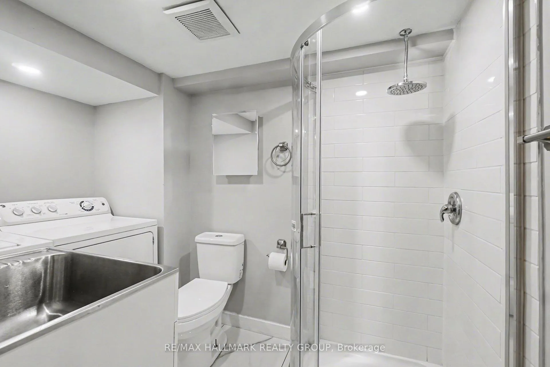 Photo 20 of 12D Arnold Drive, Ottawa, Arbeatha Park — HOMEH