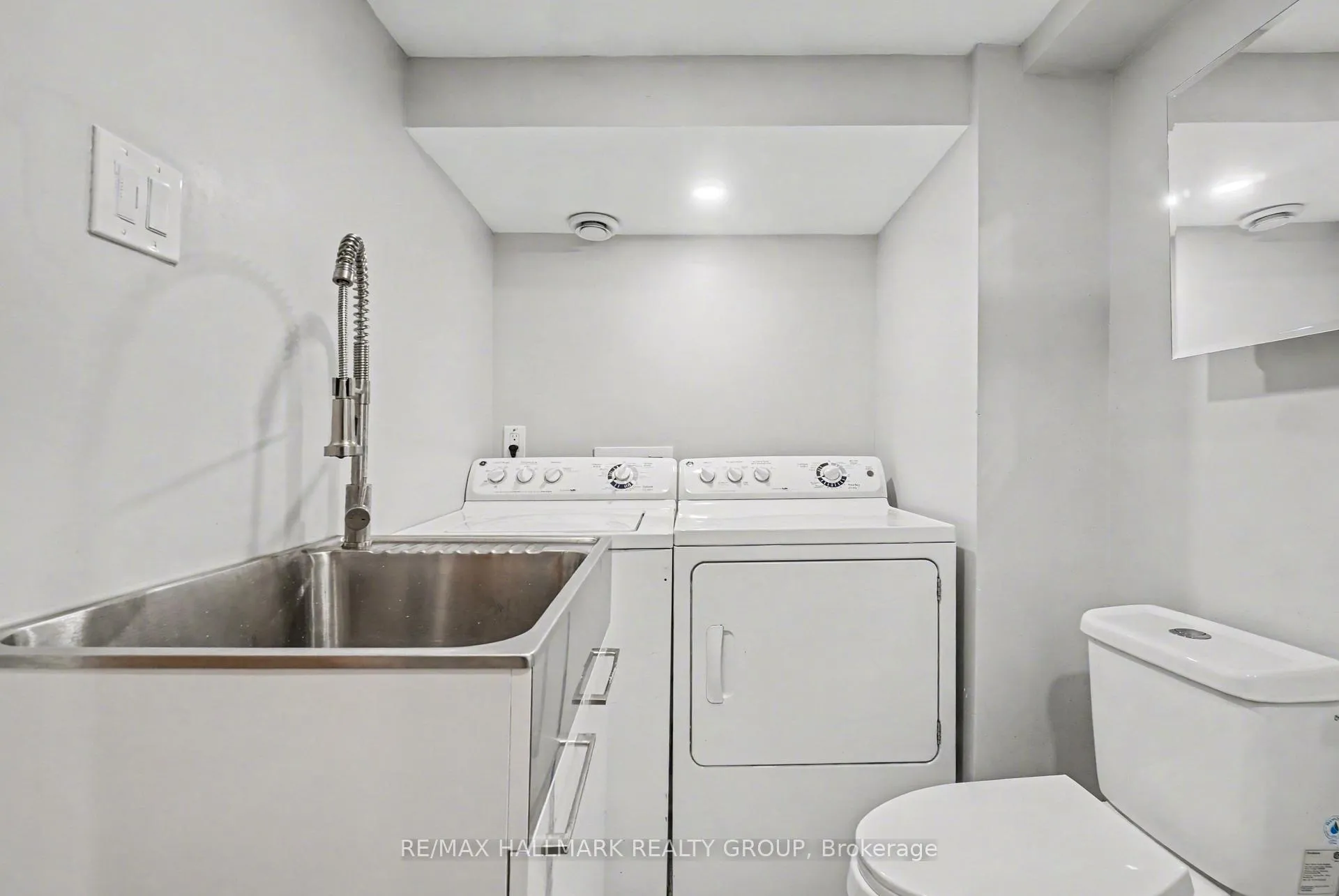 Photo 21 of 12D Arnold Drive, Ottawa, Arbeatha Park — HOMEH