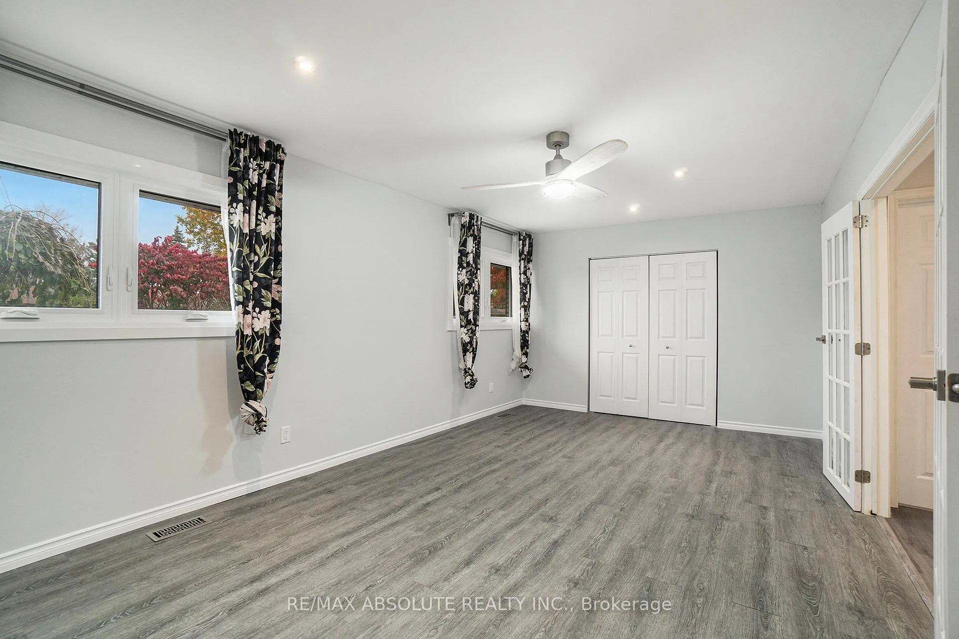 Photo 24 of 20 Harwick Crescent, Ottawa, Lynwood Village — HOMEH