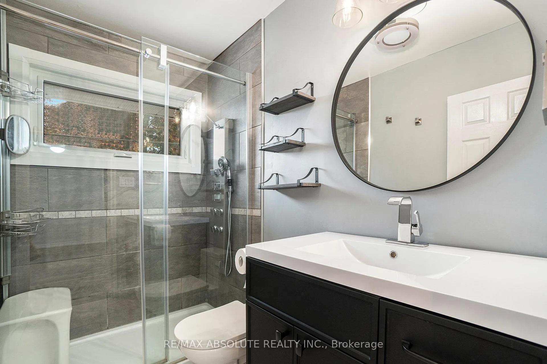 Photo 26 of 20 Harwick Crescent, Ottawa, Lynwood Village — HOMEH