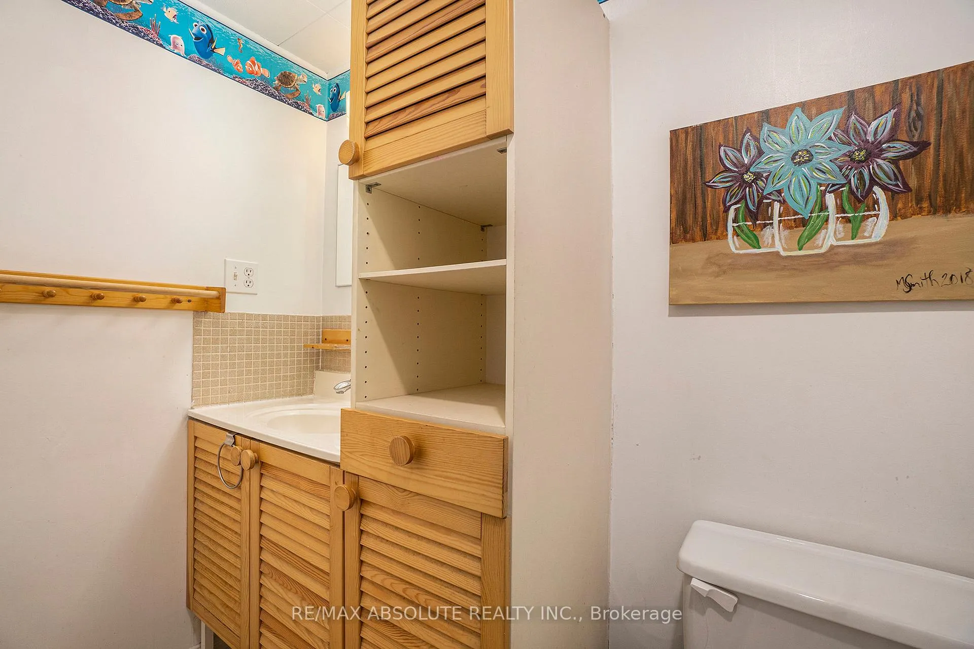 Photo 35 of 20 Harwick Crescent, Ottawa, Lynwood Village — HOMEH