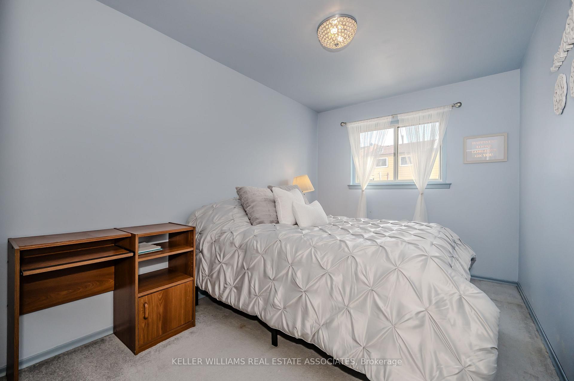 Photo 16 of 147 Quantrell Trail, Scarborough, Malvern — HOMEH