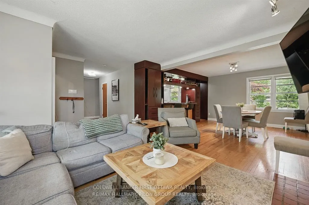 Photo 8 of 63 Crownhill Street, Ottawa, Beacon Hill South — HOMEH