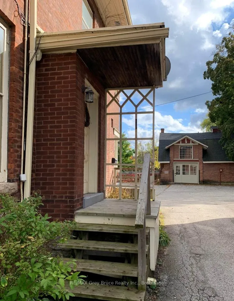 Photo 2 of Unit Suite 2, 235 10th St W, Owen Sound — HOMEH
