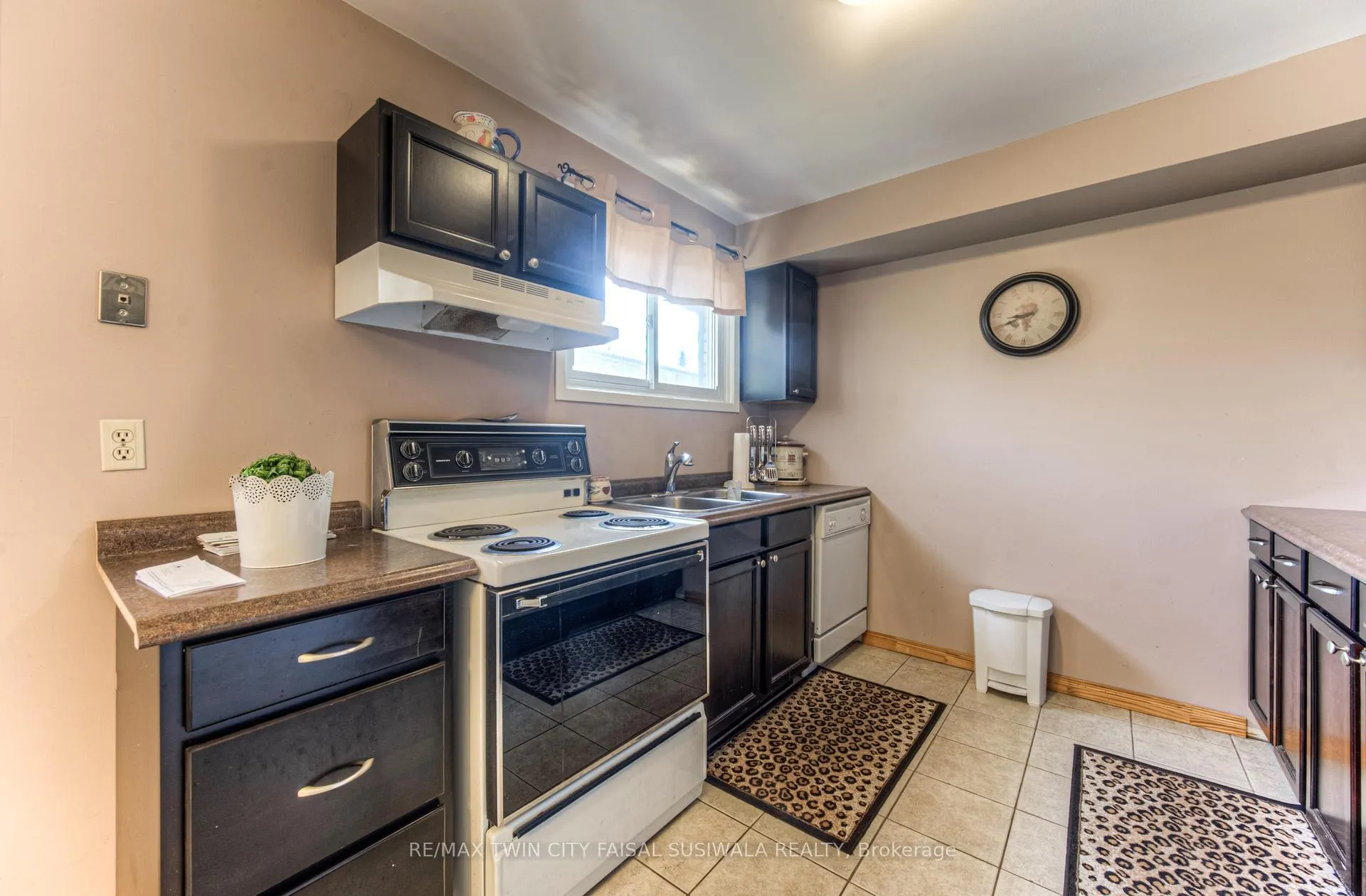 Photo 7 of Unit 6, 70 Morgan Avenue, Kitchener — HOMEH