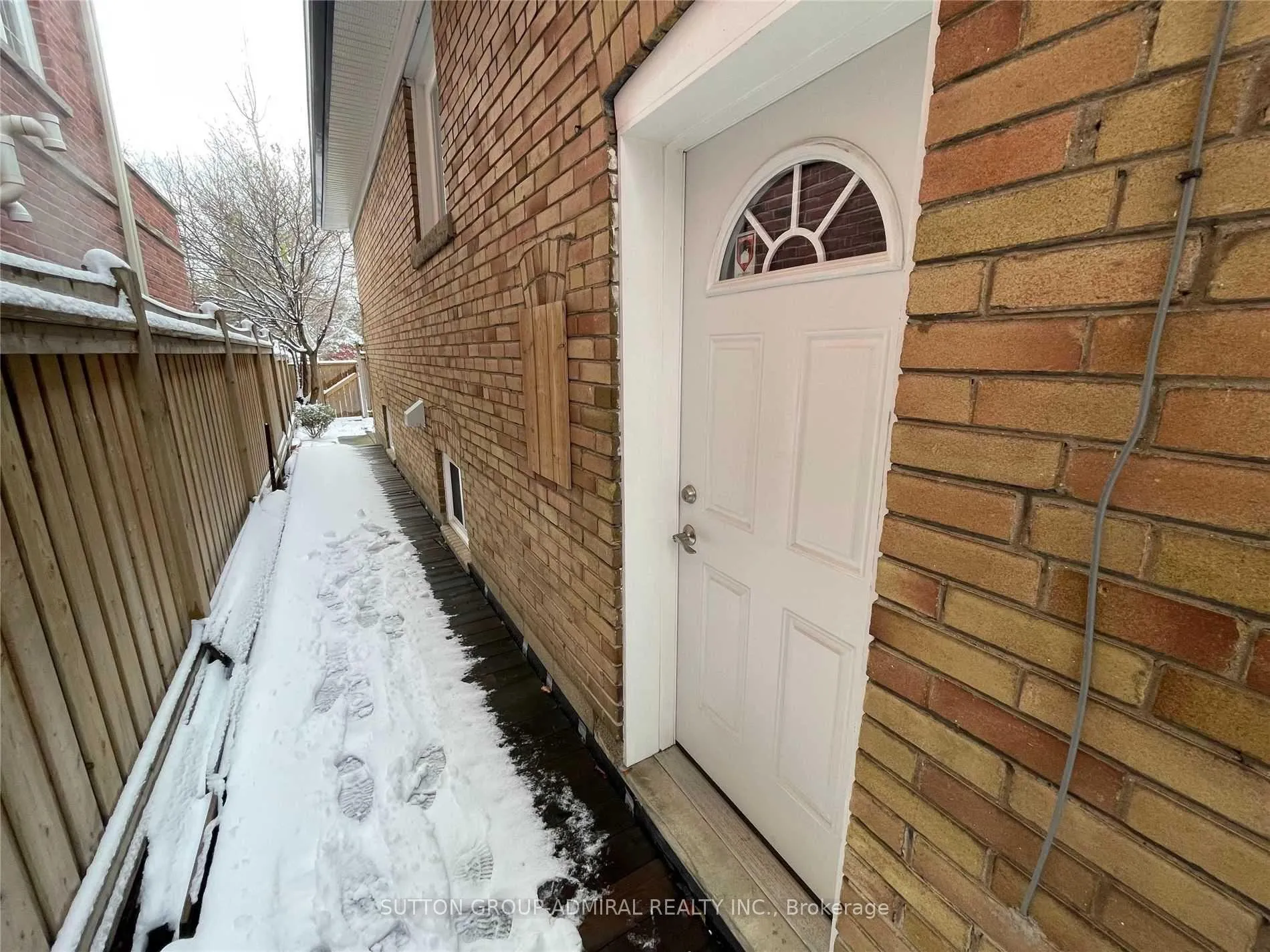 Photo 2 of Unit Lower, 1148 Islington Avenue, Etobicoke, Islington-City Centre West — HOMEH