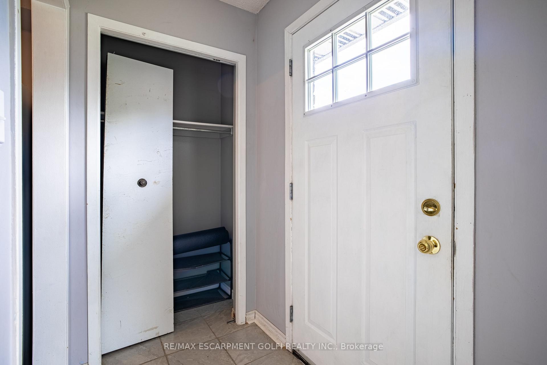 Photo 4 of 25 Lampman Crescent, Thorold, Confederation Heights — HOMEH
