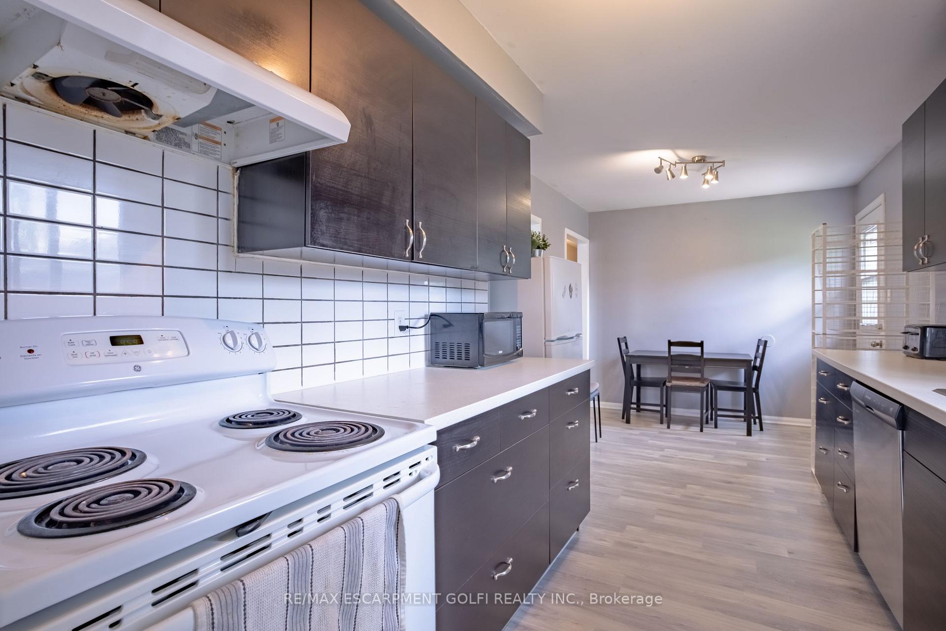 Photo 7 of 25 Lampman Crescent, Thorold, Confederation Heights — HOMEH