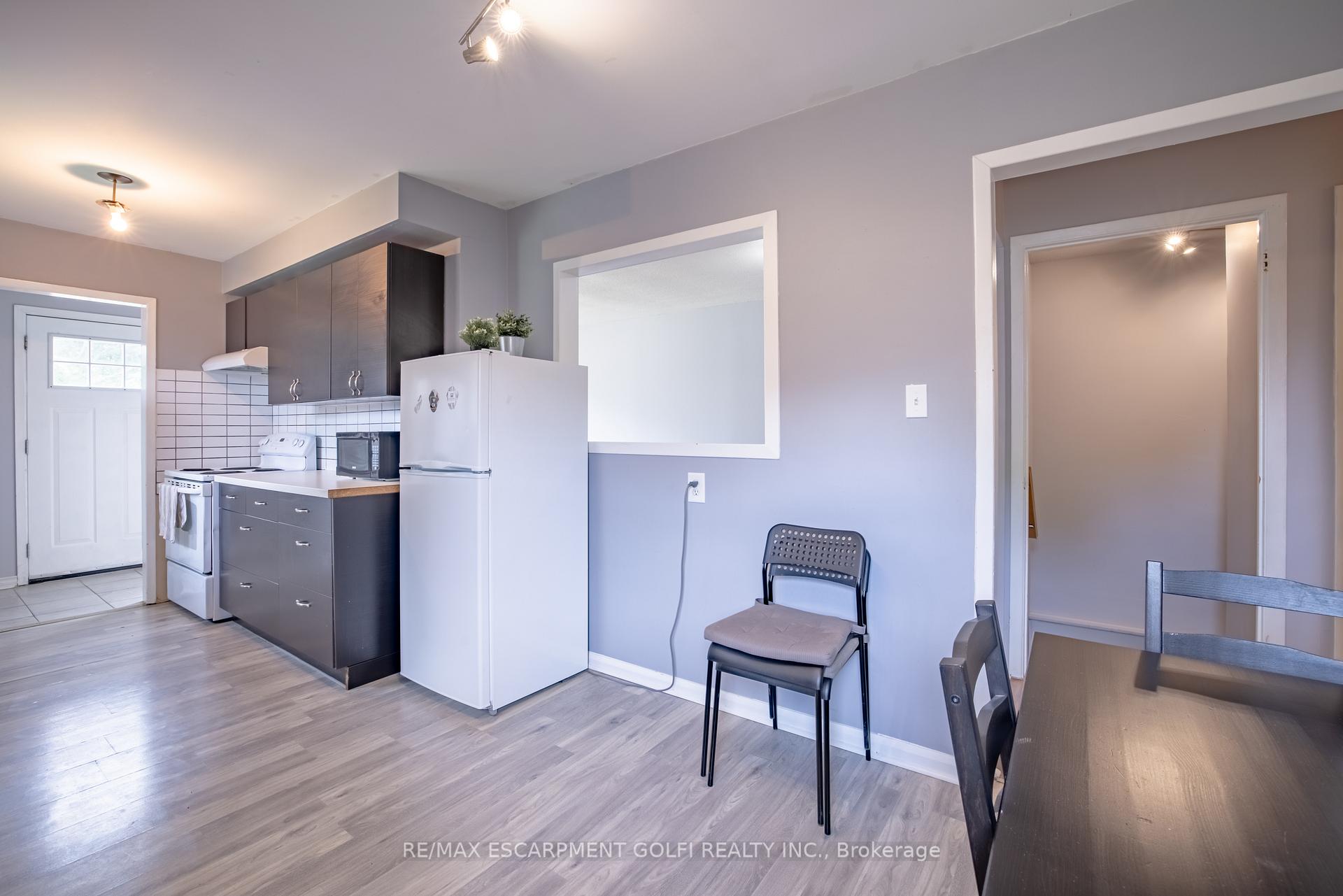 Photo 13 of 25 Lampman Crescent, Thorold, Confederation Heights — HOMEH