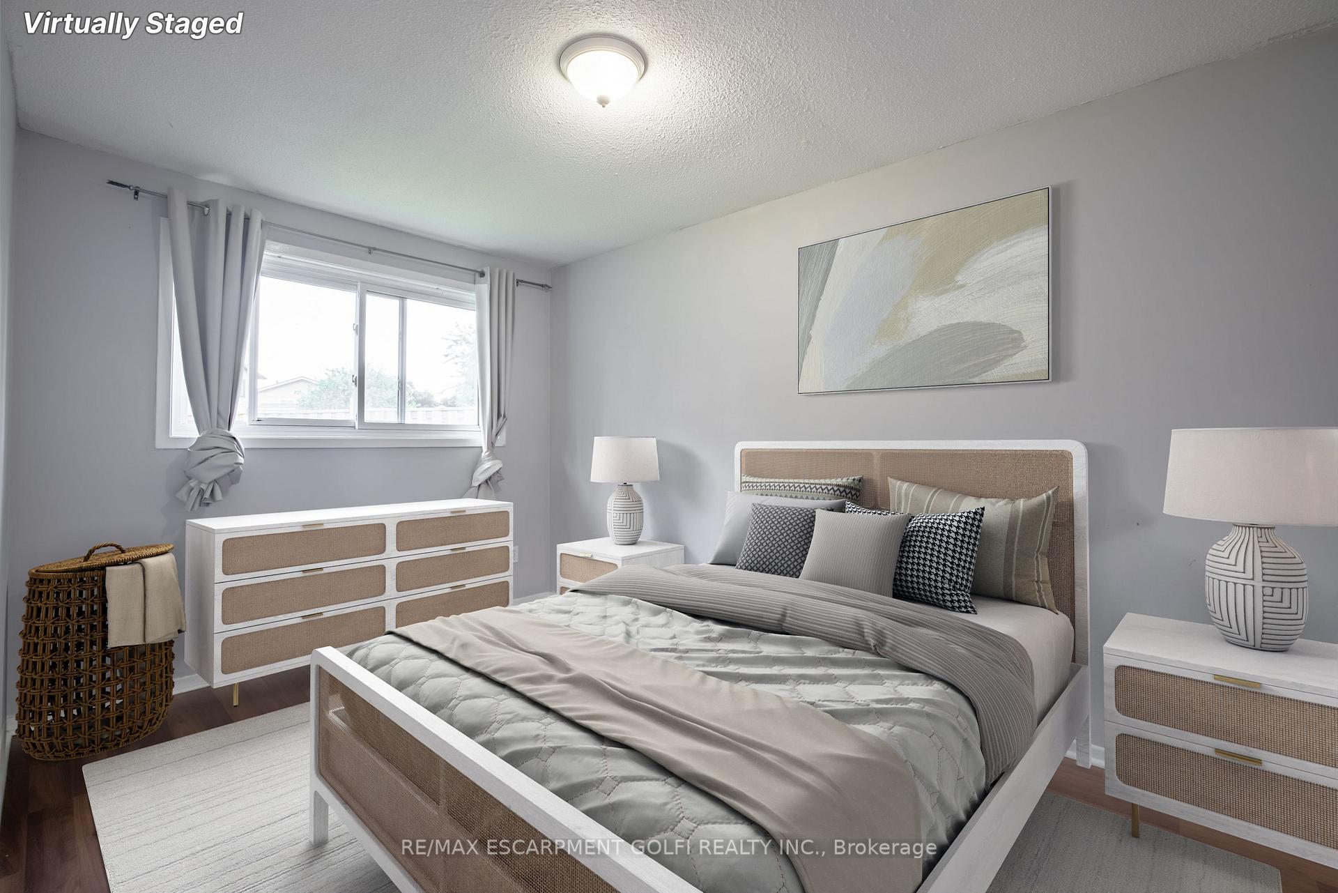 Photo 16 of 25 Lampman Crescent, Thorold, Confederation Heights — HOMEH