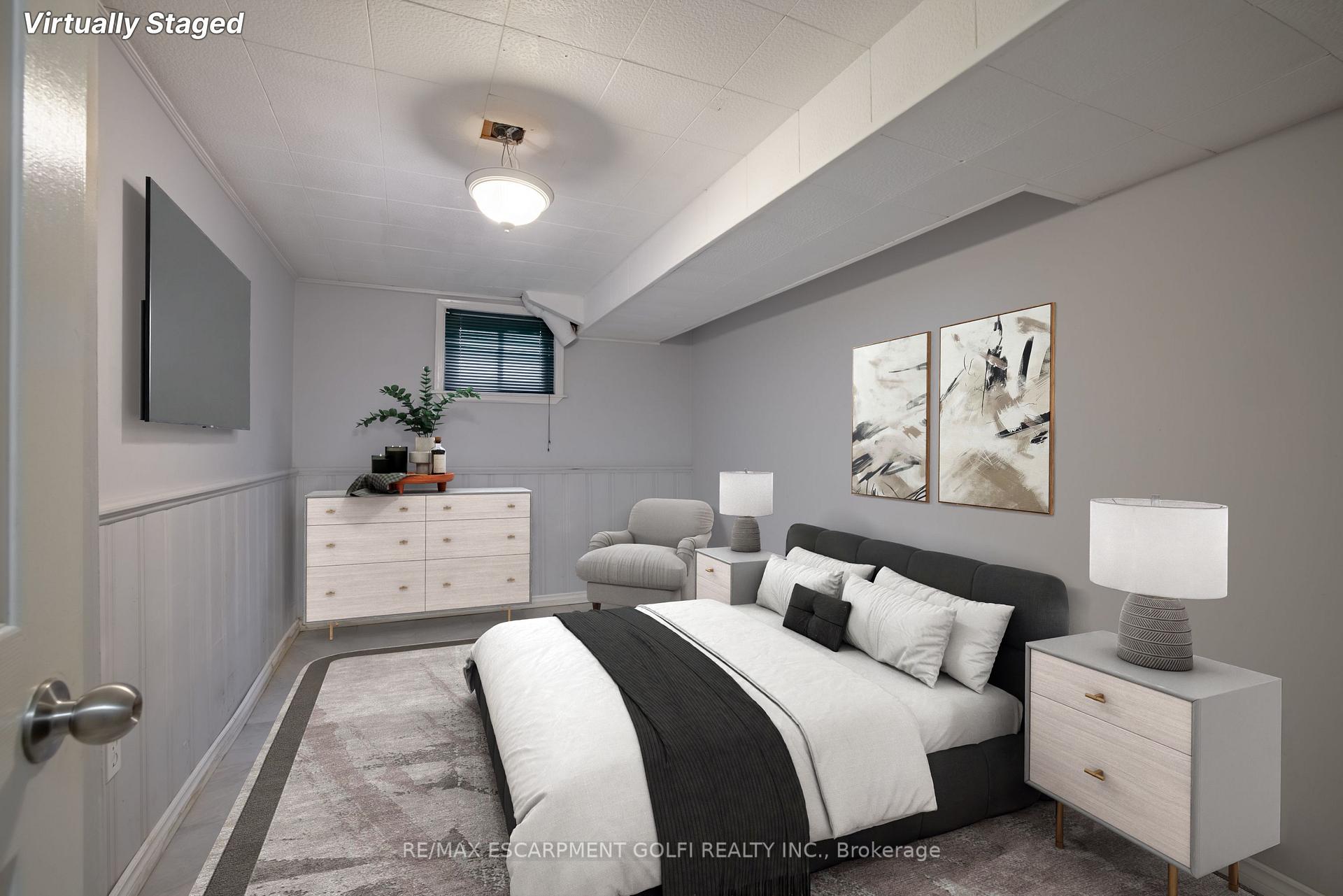 Photo 20 of 25 Lampman Crescent, Thorold, Confederation Heights — HOMEH